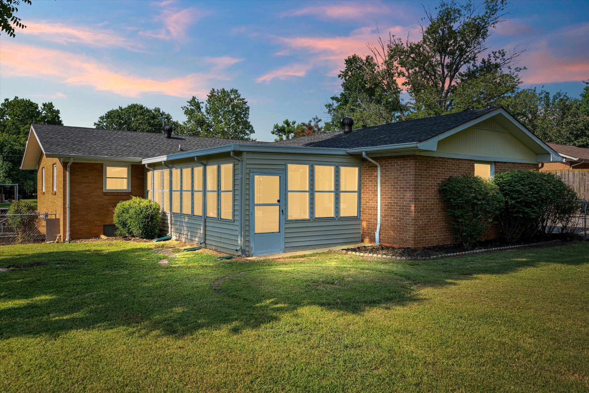 1211 Taylor Pl Property Photo 40