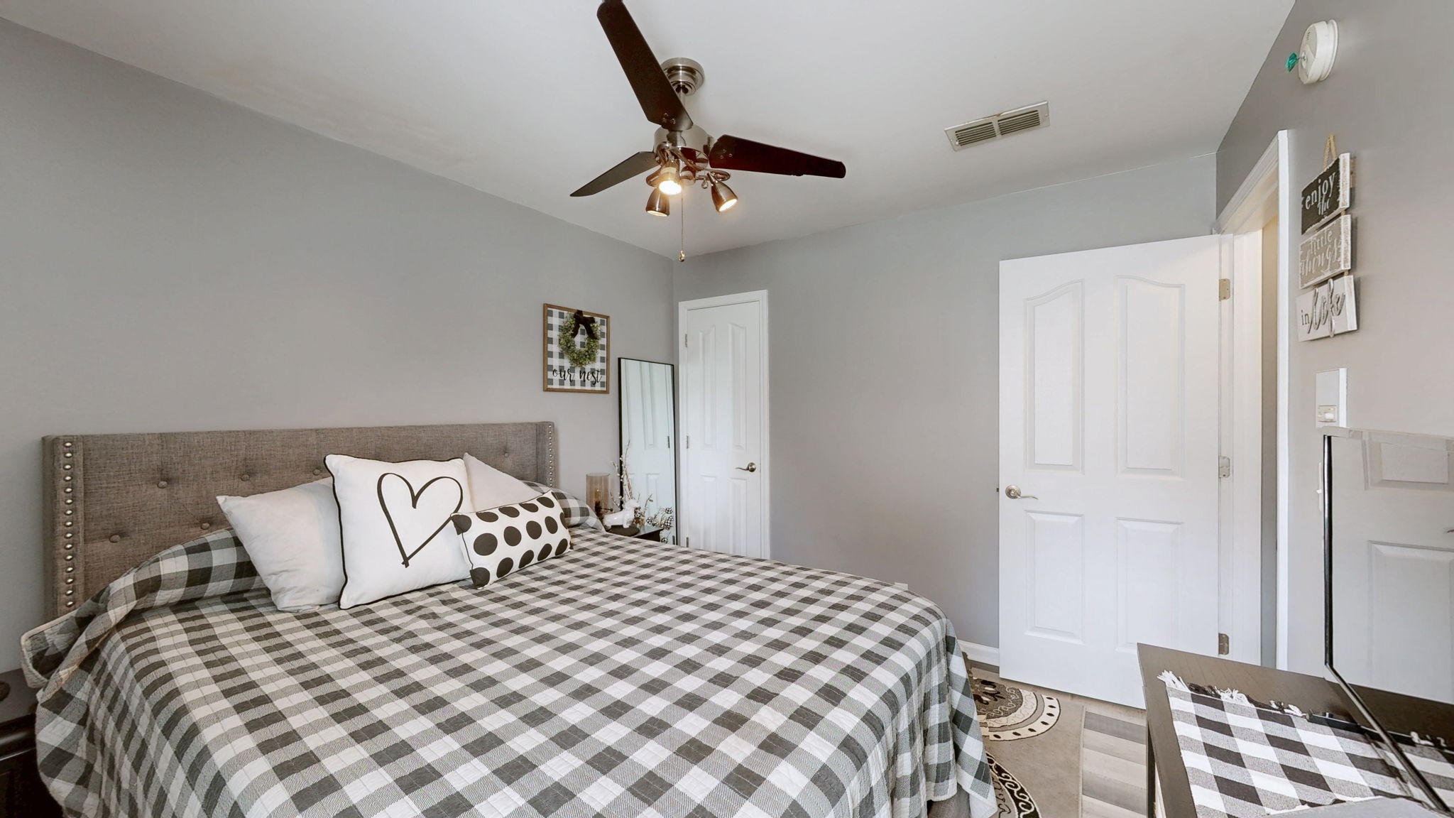 2111 Saint Andrews Dr Property Photo 28