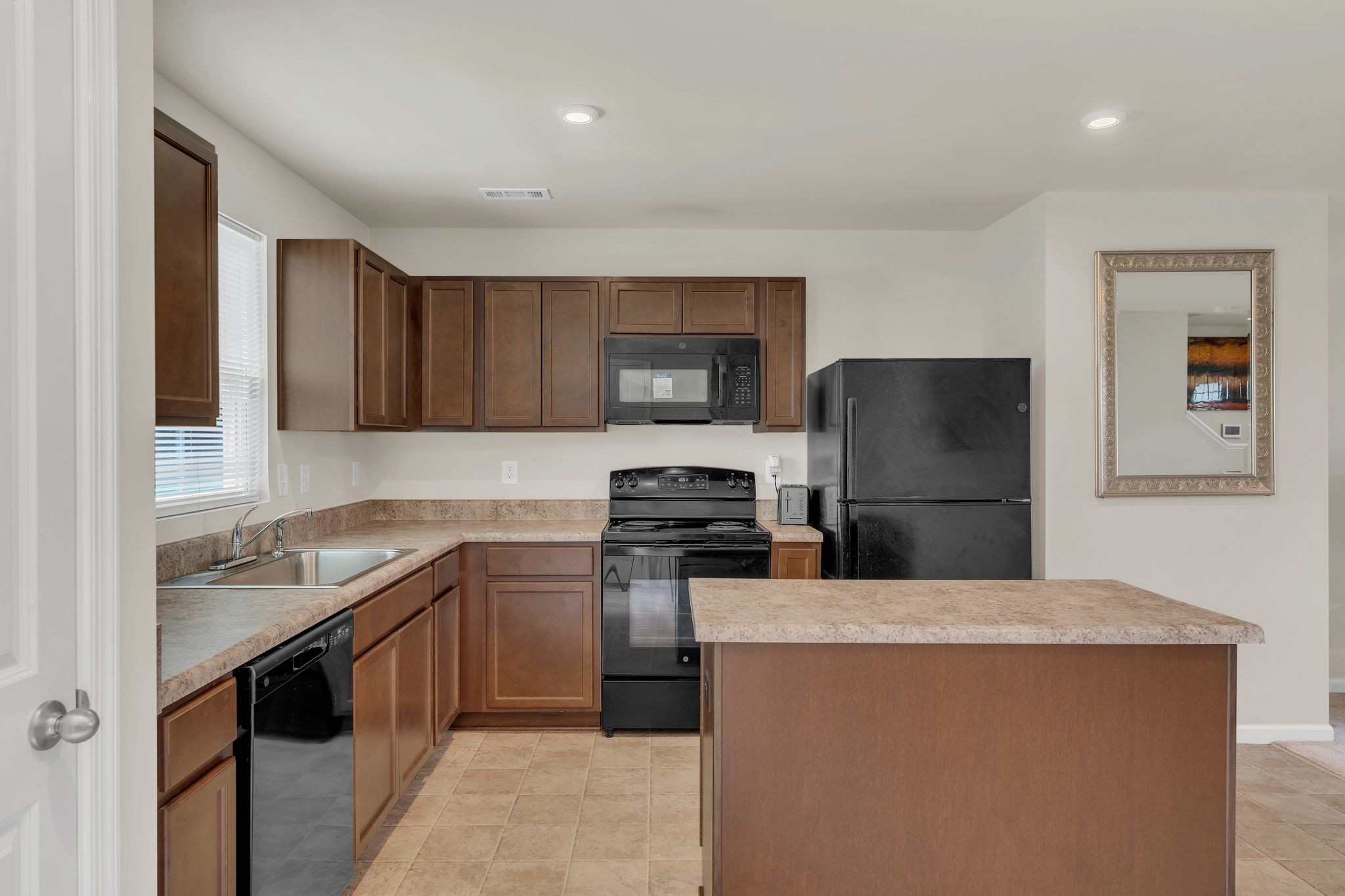 3042 Killarney Park Property Photo 10