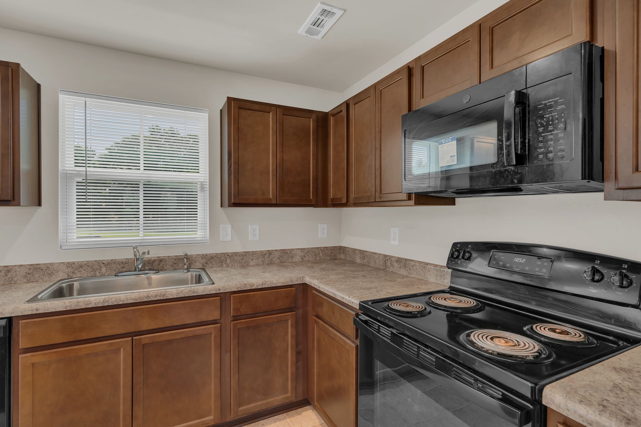 3042 Killarney Park Property Photo 11