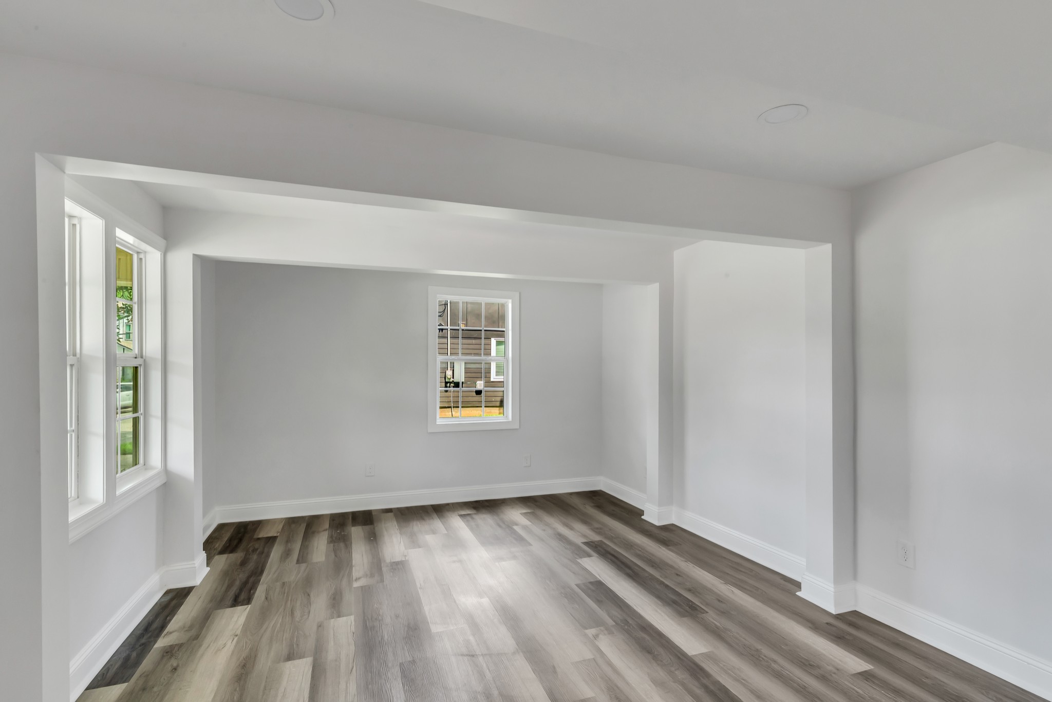 1614 11th Ave, N Property Photo 8
