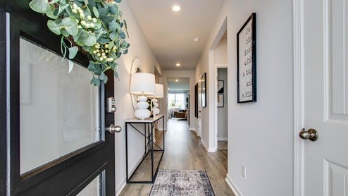 1306 Linn Cove Ct Property Photo 2