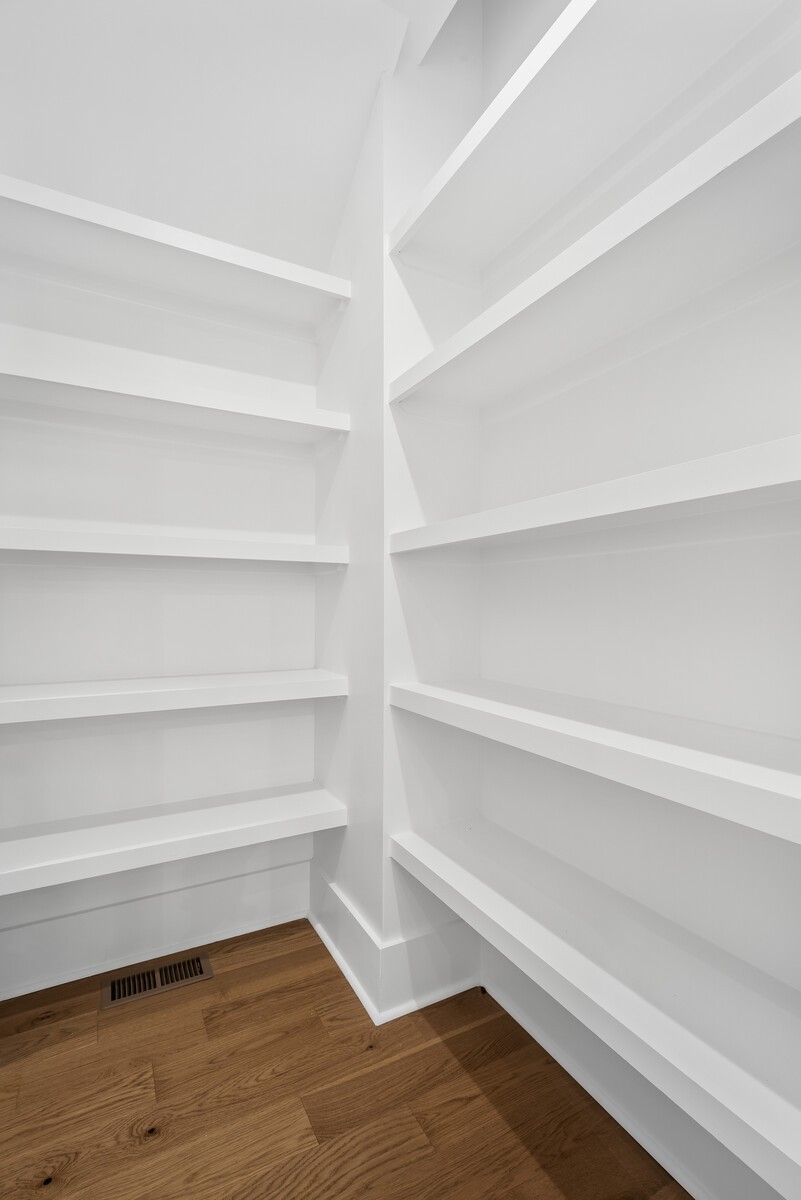 7291 Orrinshire Drive Property Photo 24