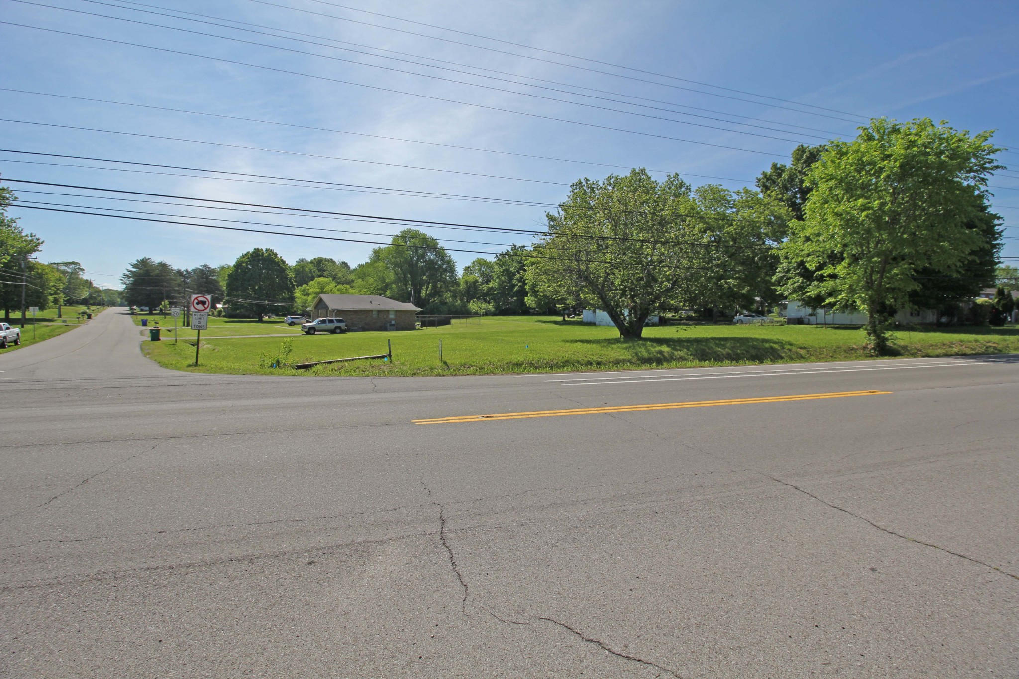 2612 Hwy 31w Property Photo 4