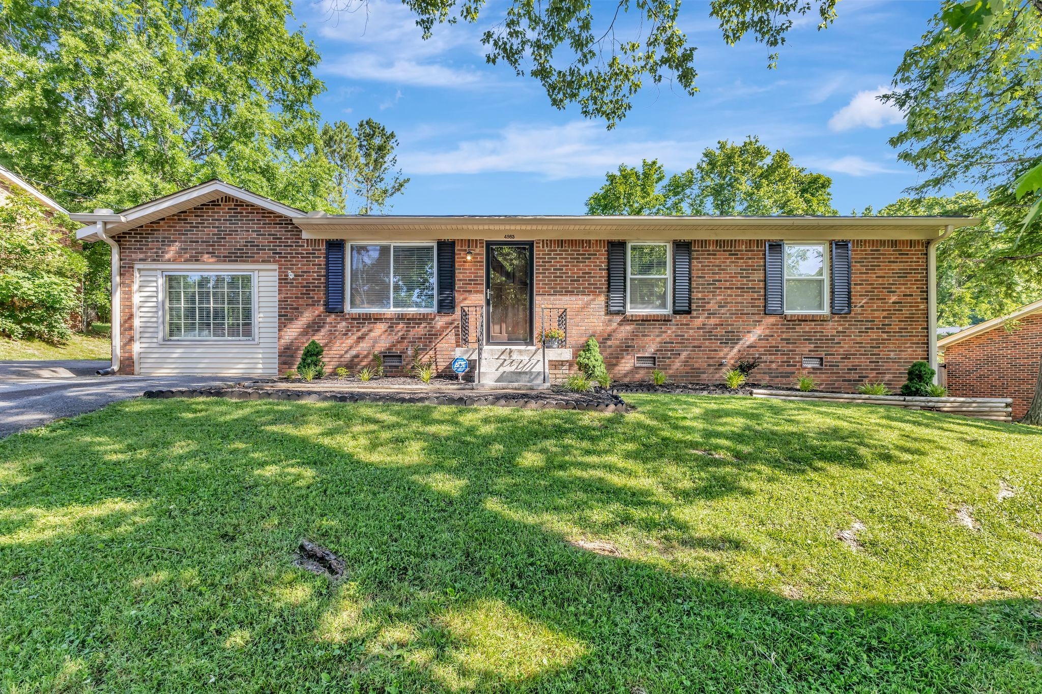 4985 Shihmen Dr Property Photo 1