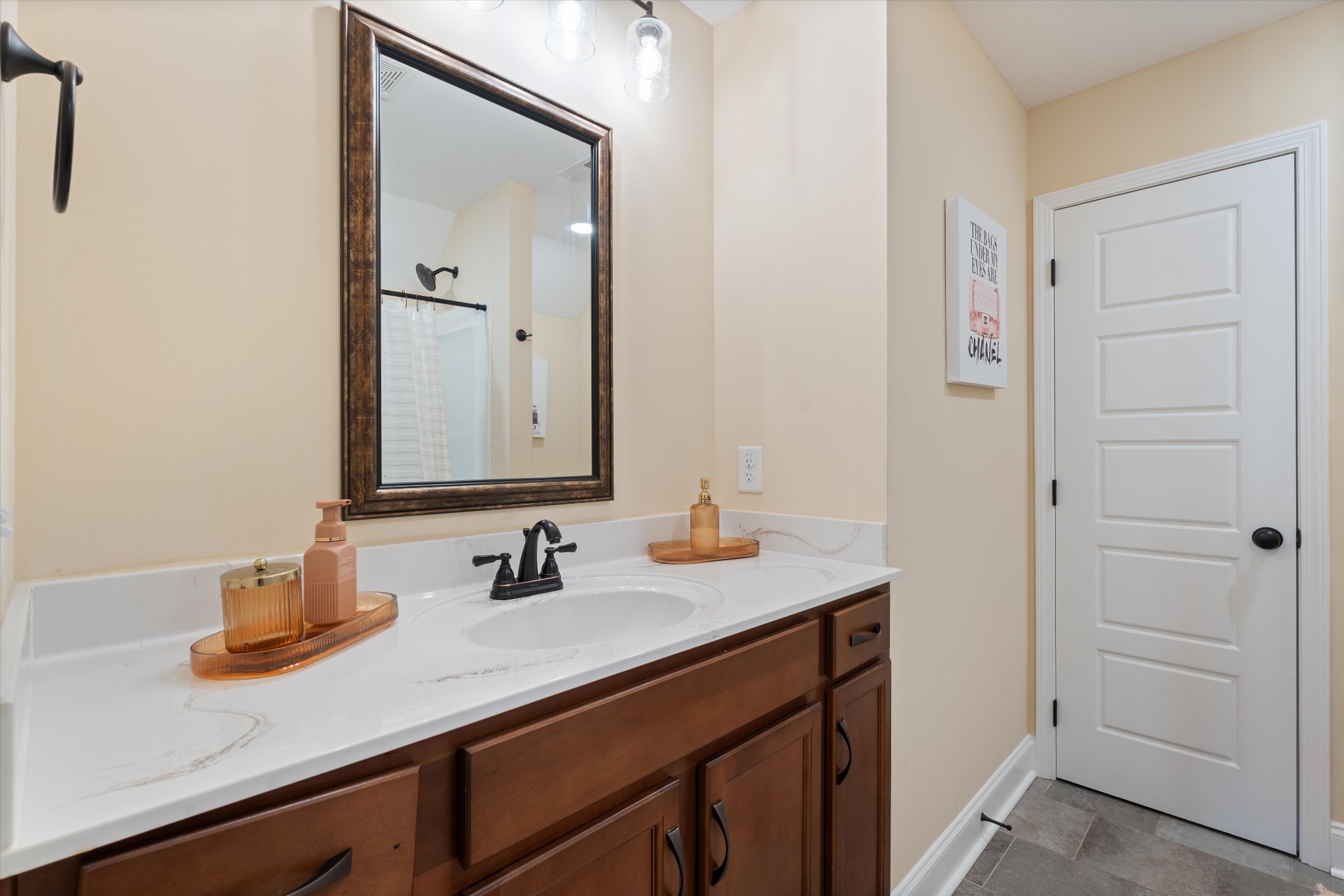 823 Shady Bluff Trail Property Photo 33