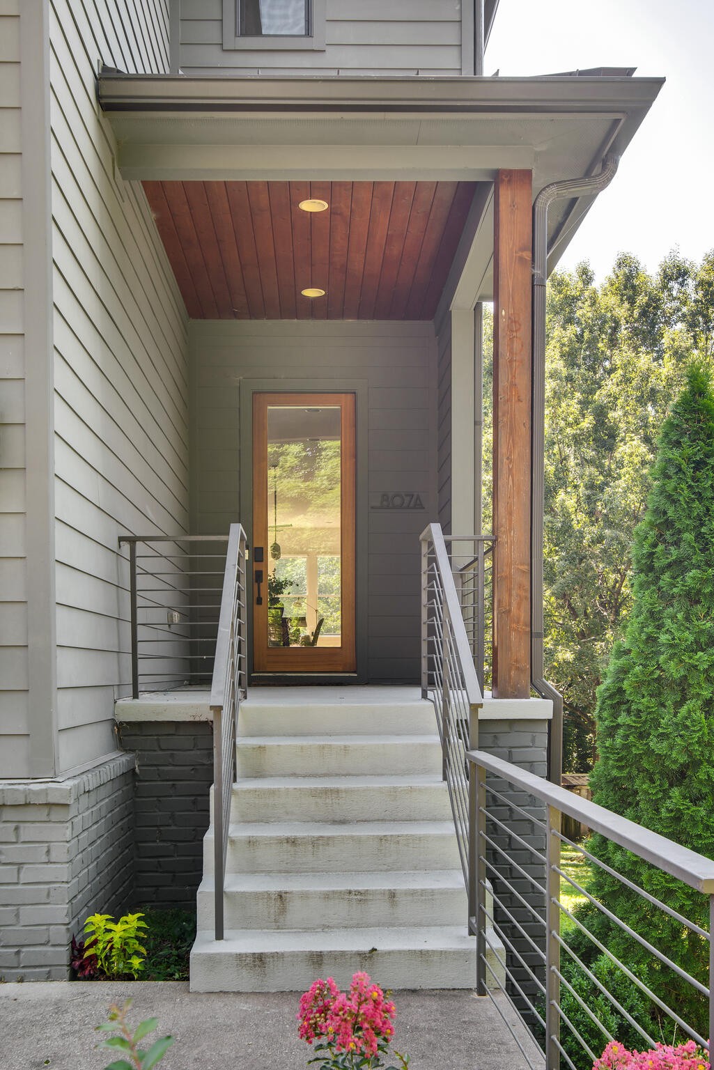 807a Porter Rd Property Photo 3