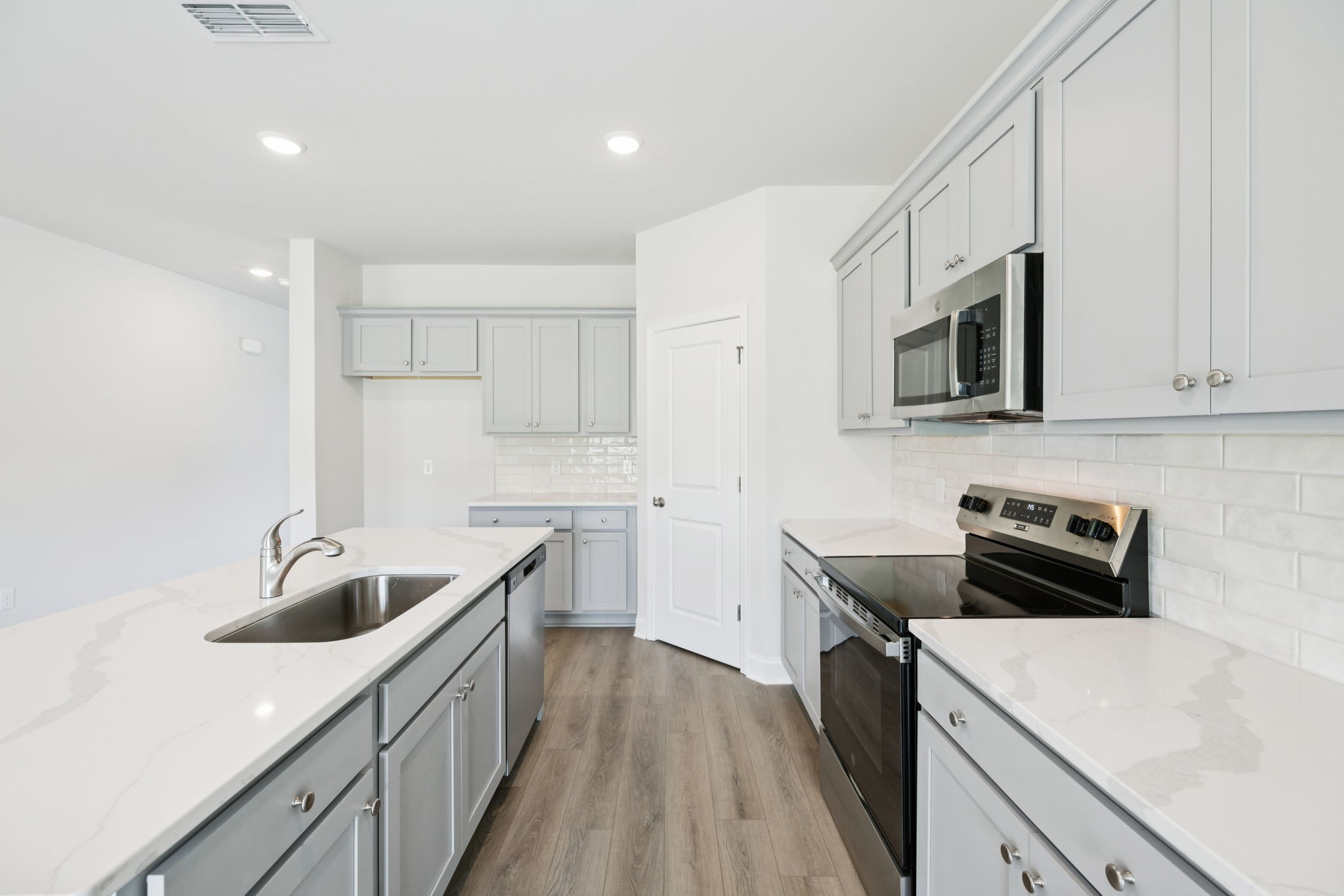 212 Limestone Way Property Photo 13