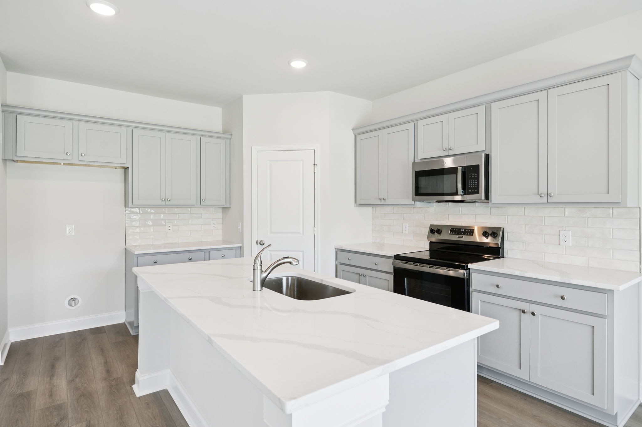 212 Limestone Way Property Photo 15