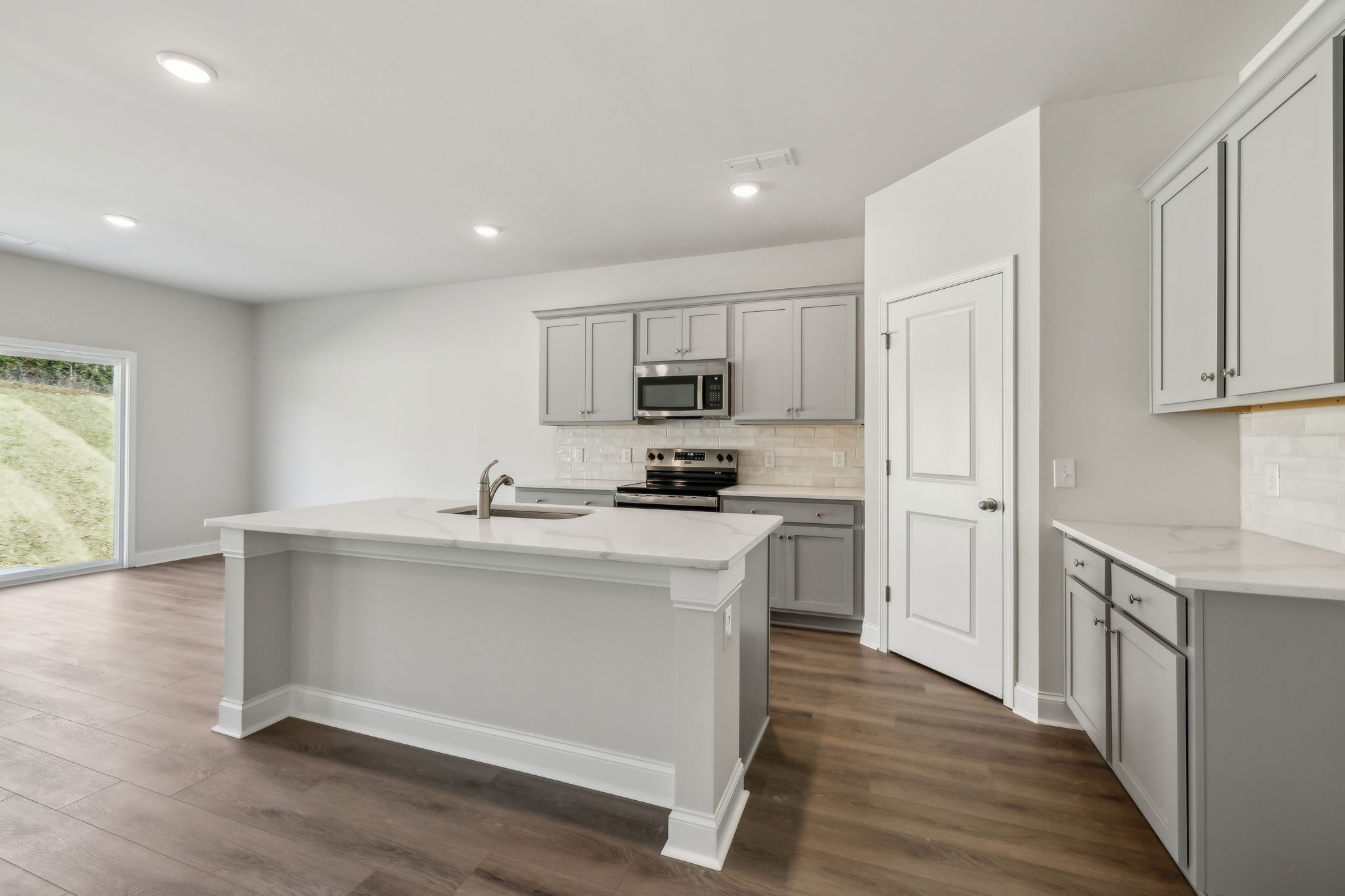 209 Limestone Way Property Photo 2