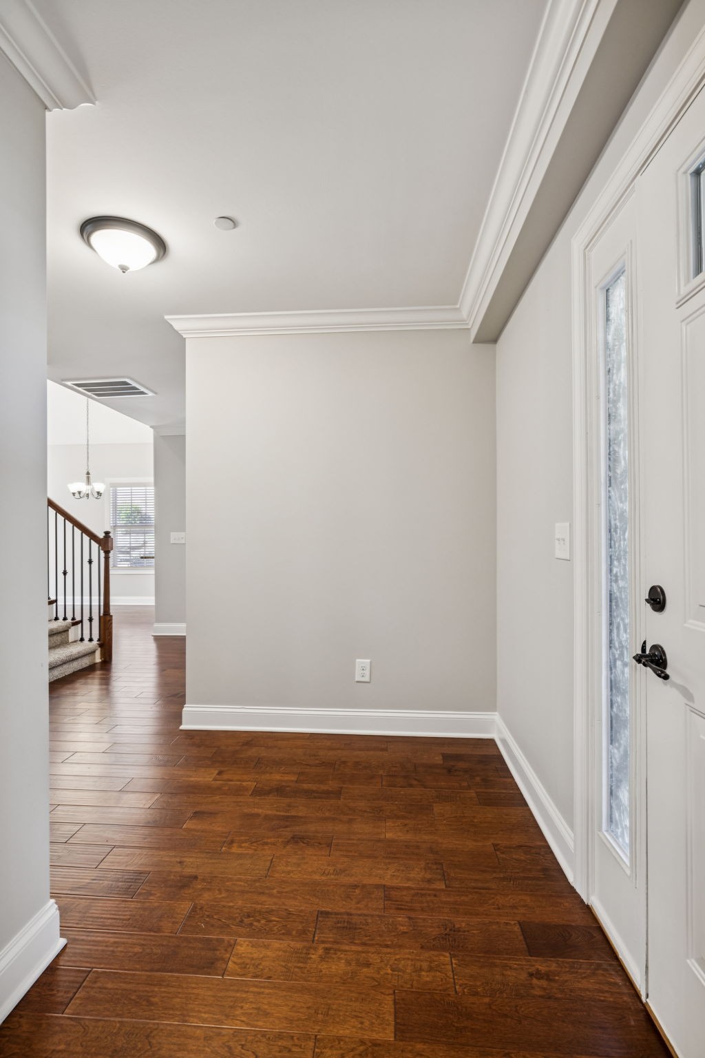 1037 Irish Way Property Photo 7