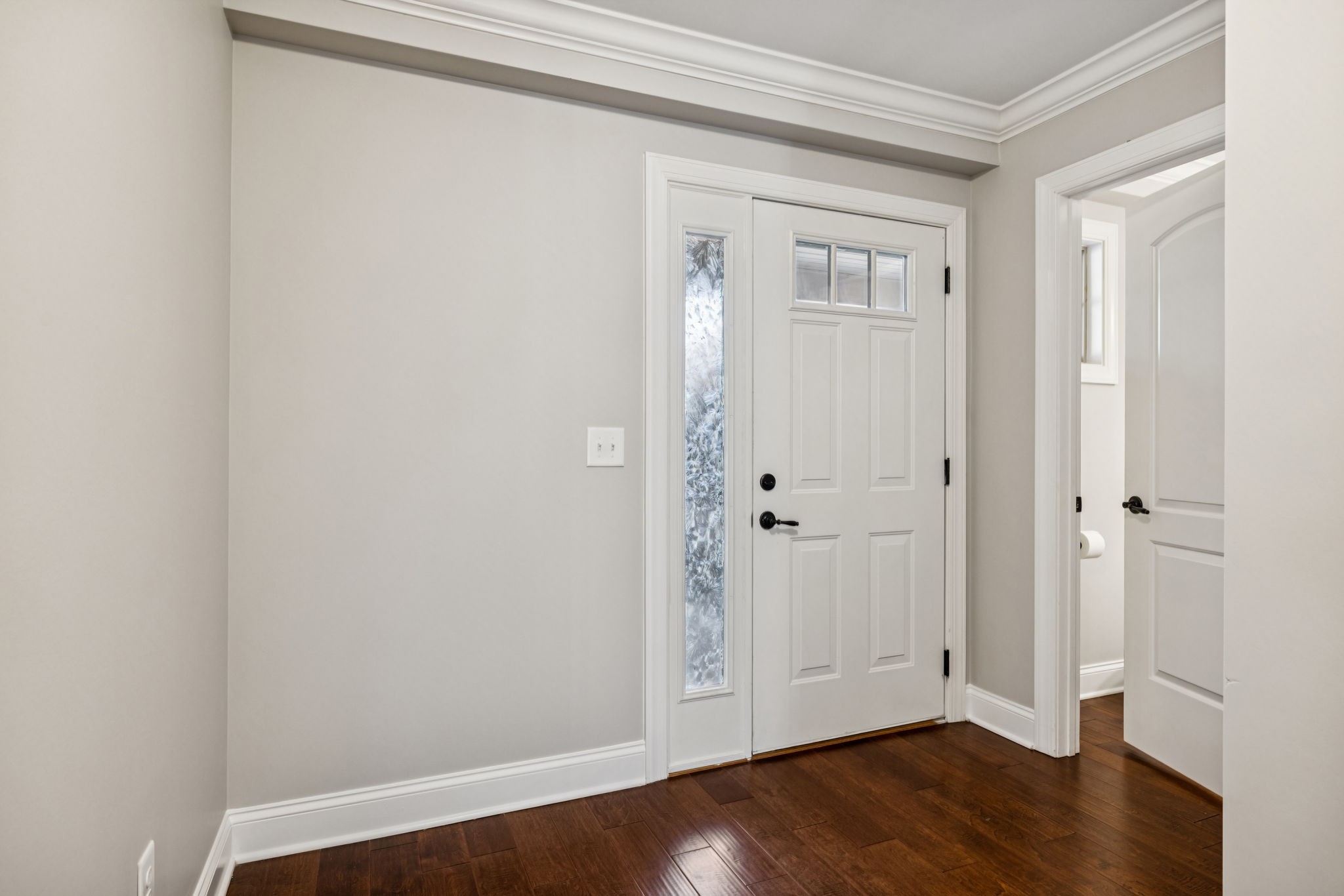 1037 Irish Way Property Photo 8