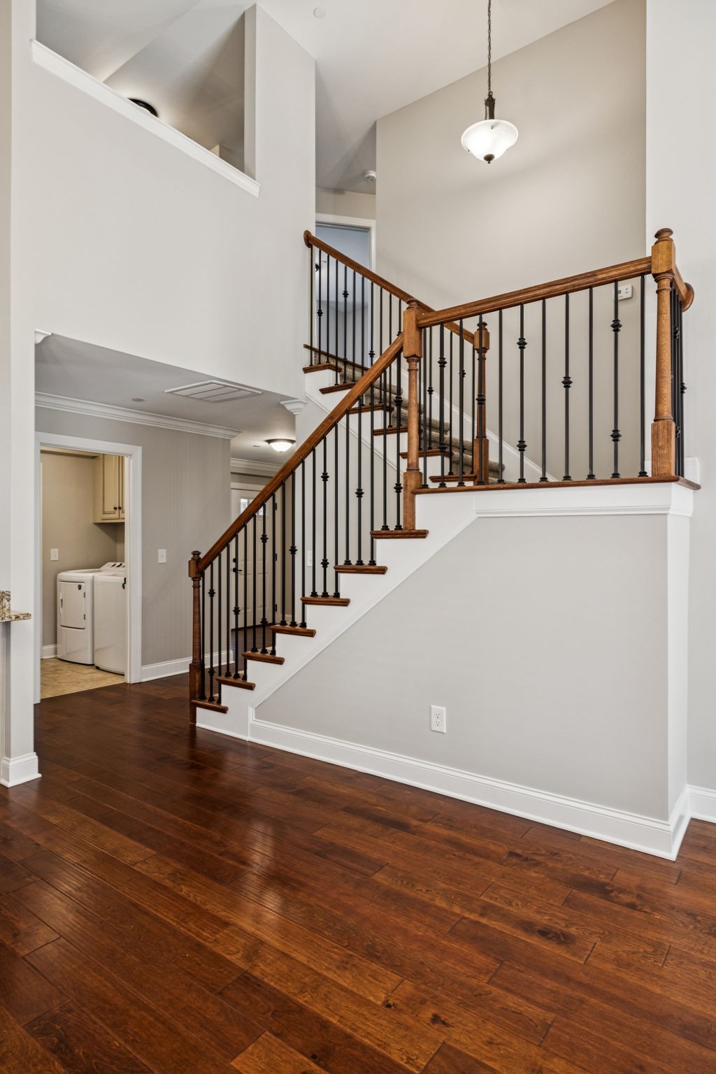 1037 Irish Way Property Photo 24