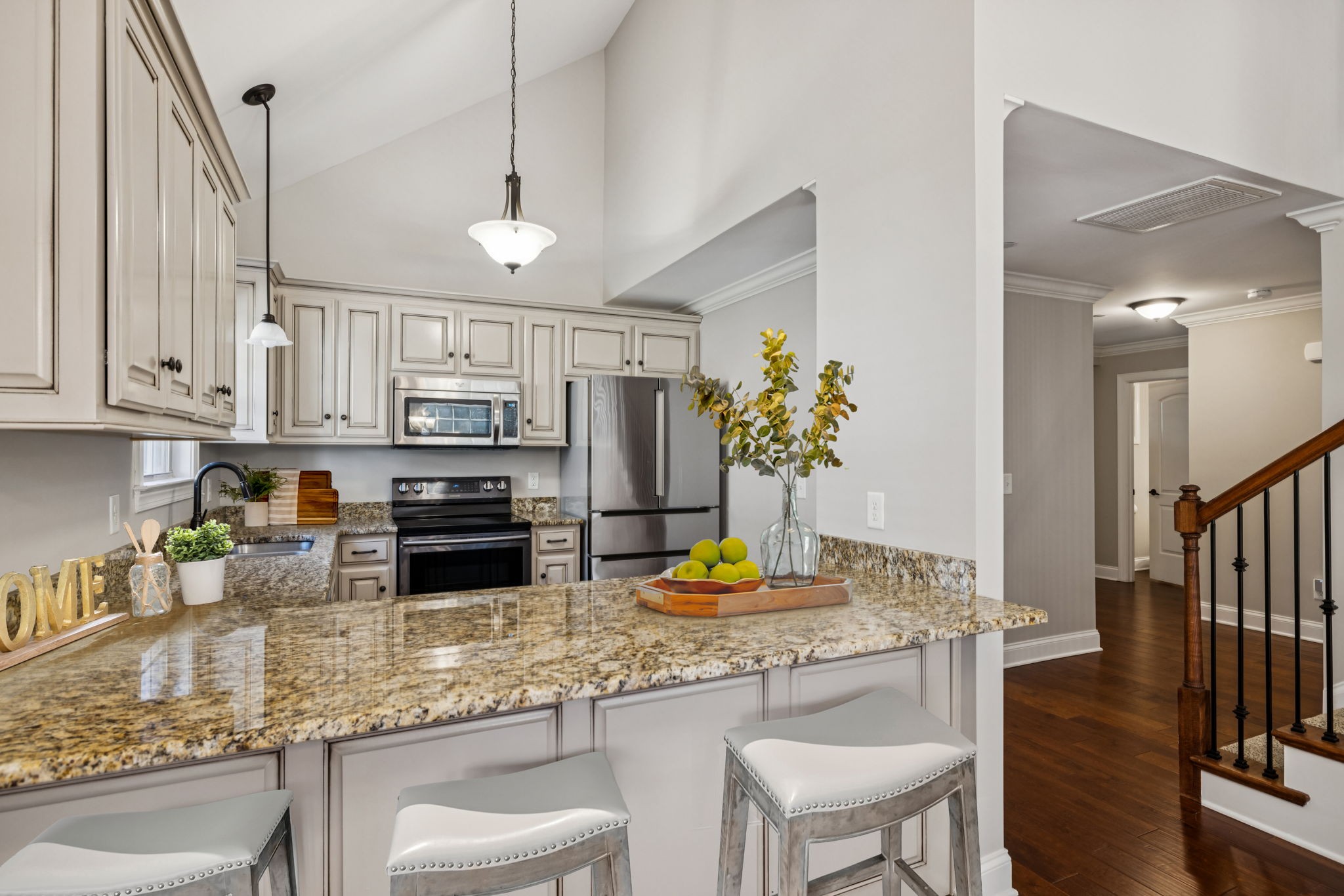 1037 Irish Way Property Photo 25