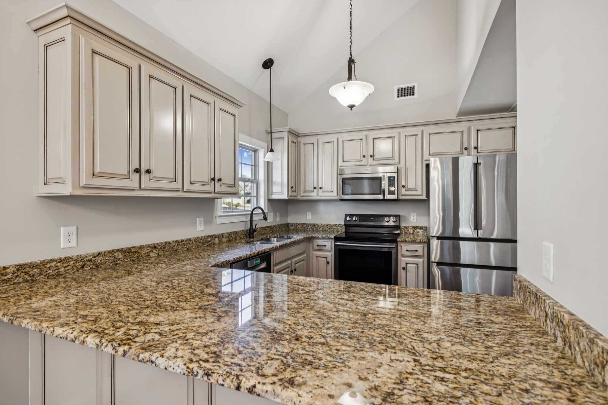 1037 Irish Way Property Photo 27