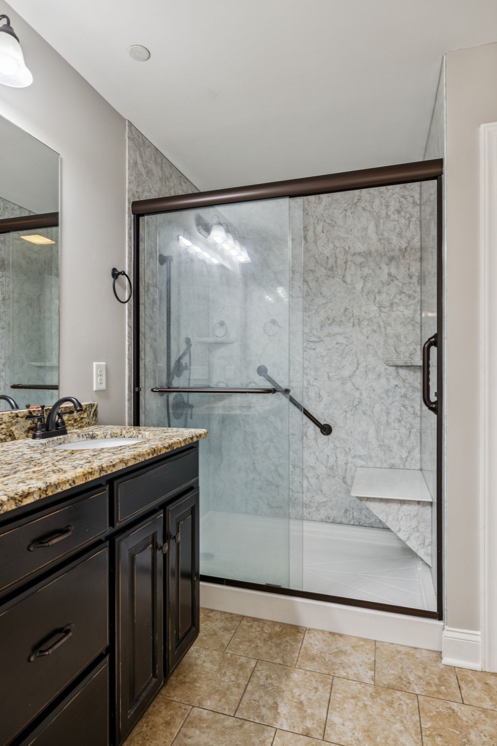 1037 Irish Way Property Photo 44