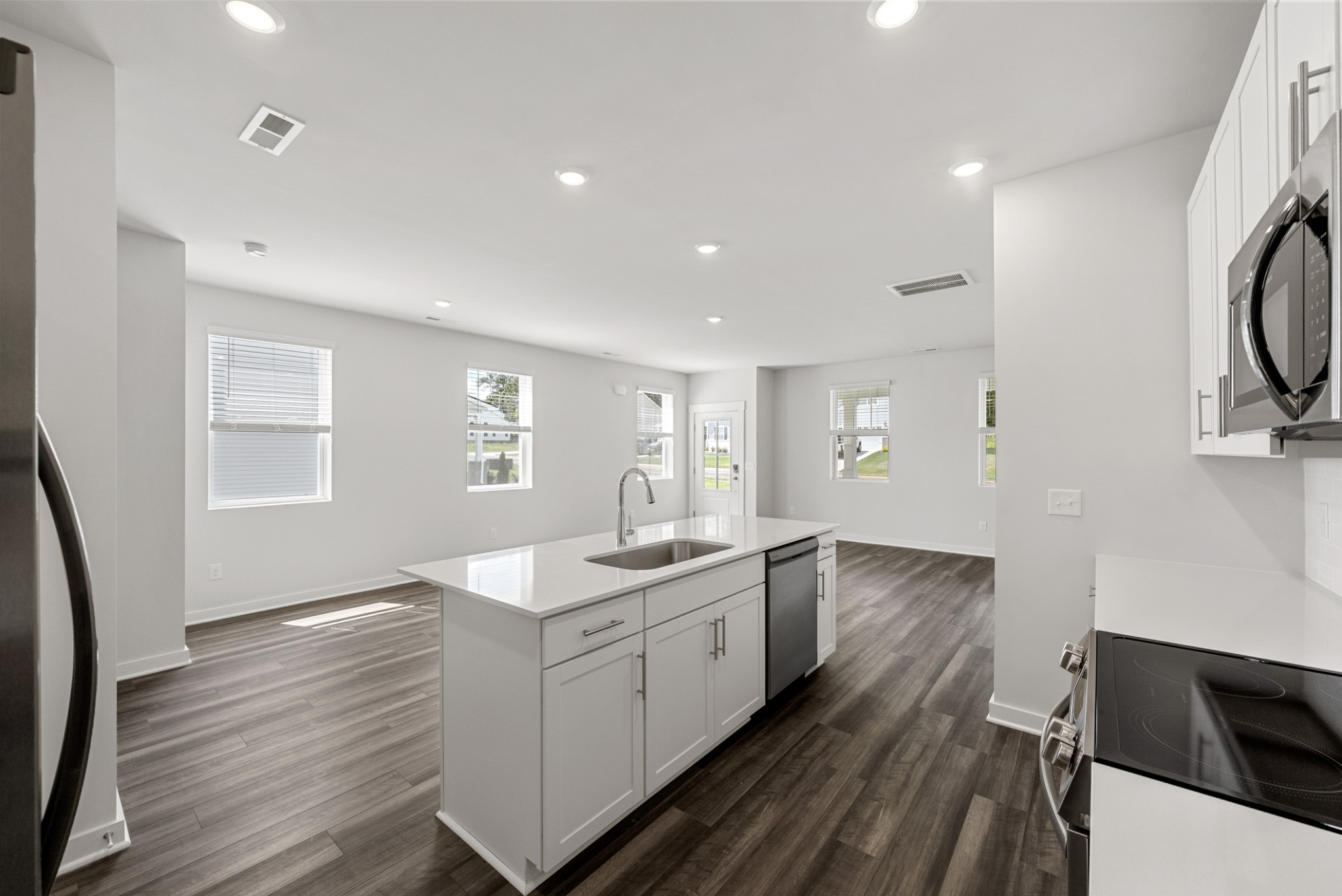 1156 Ross Farms Blvd Property Photo 11