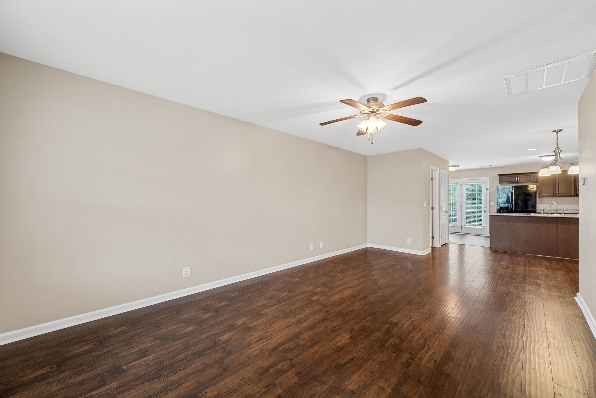 41 Ellington Terrace Property Photo 6