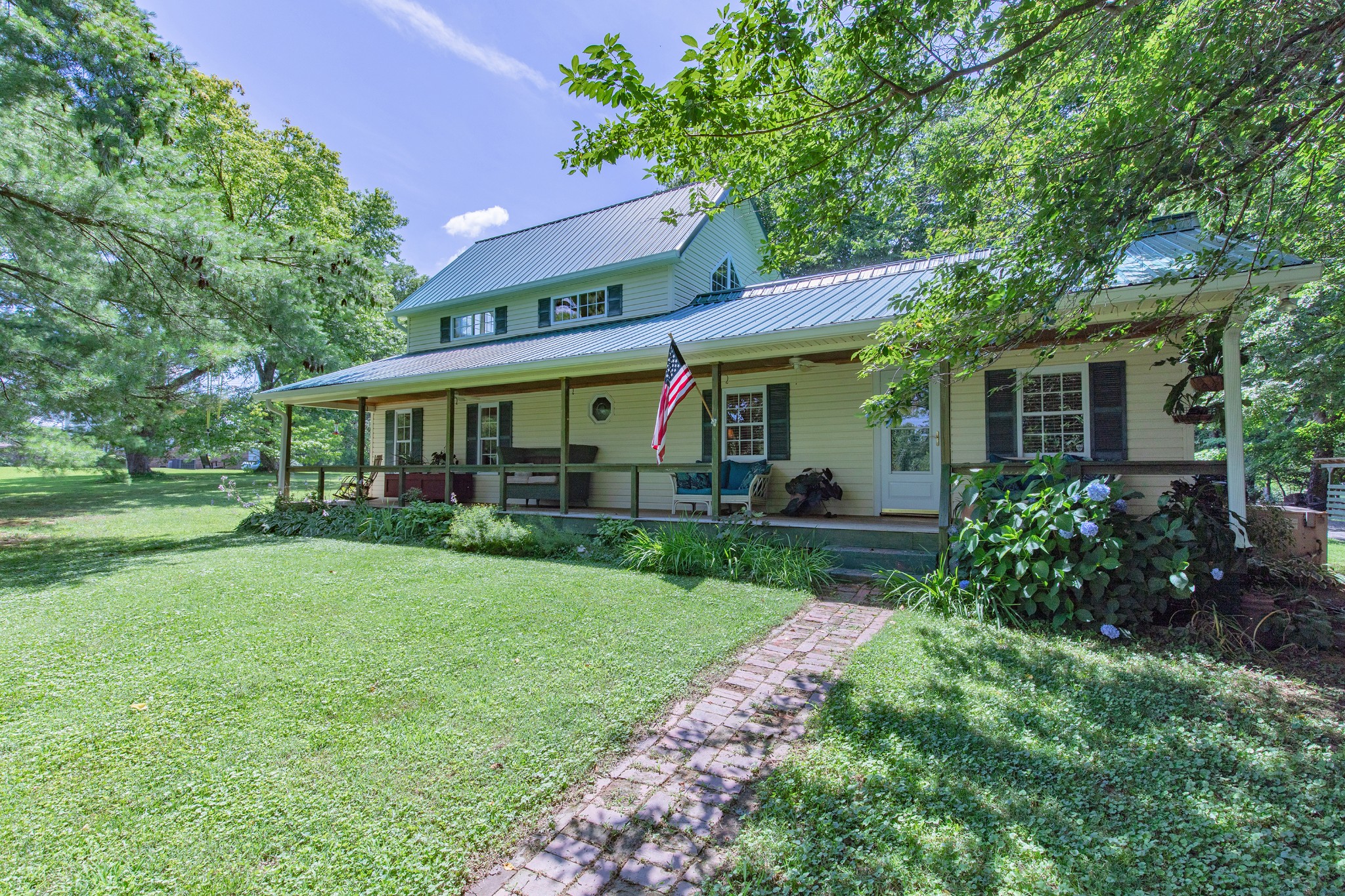 824 Dry Creek Rd Property Photo 1