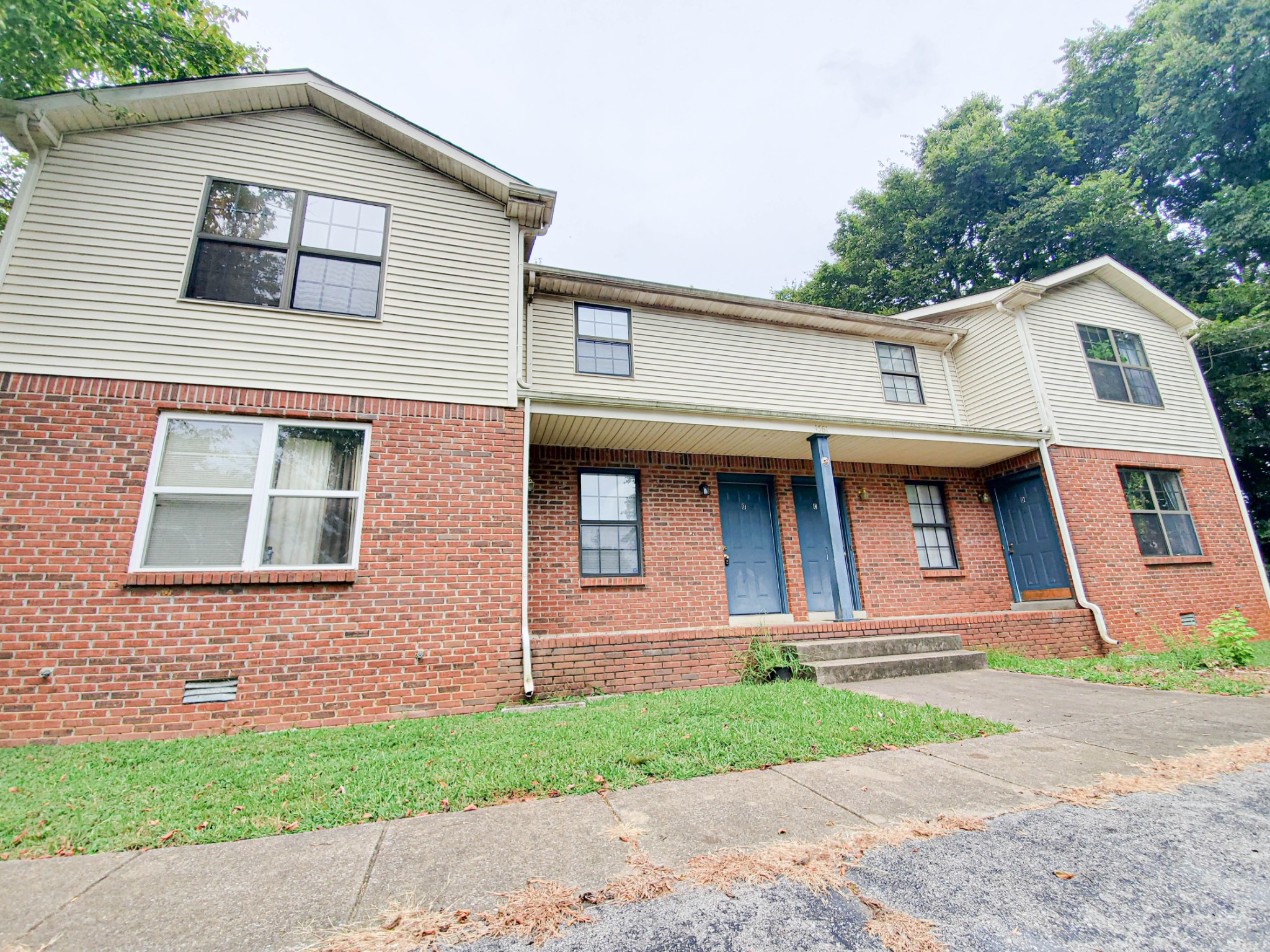 1561 E Knollwood Circle Property Photo 1