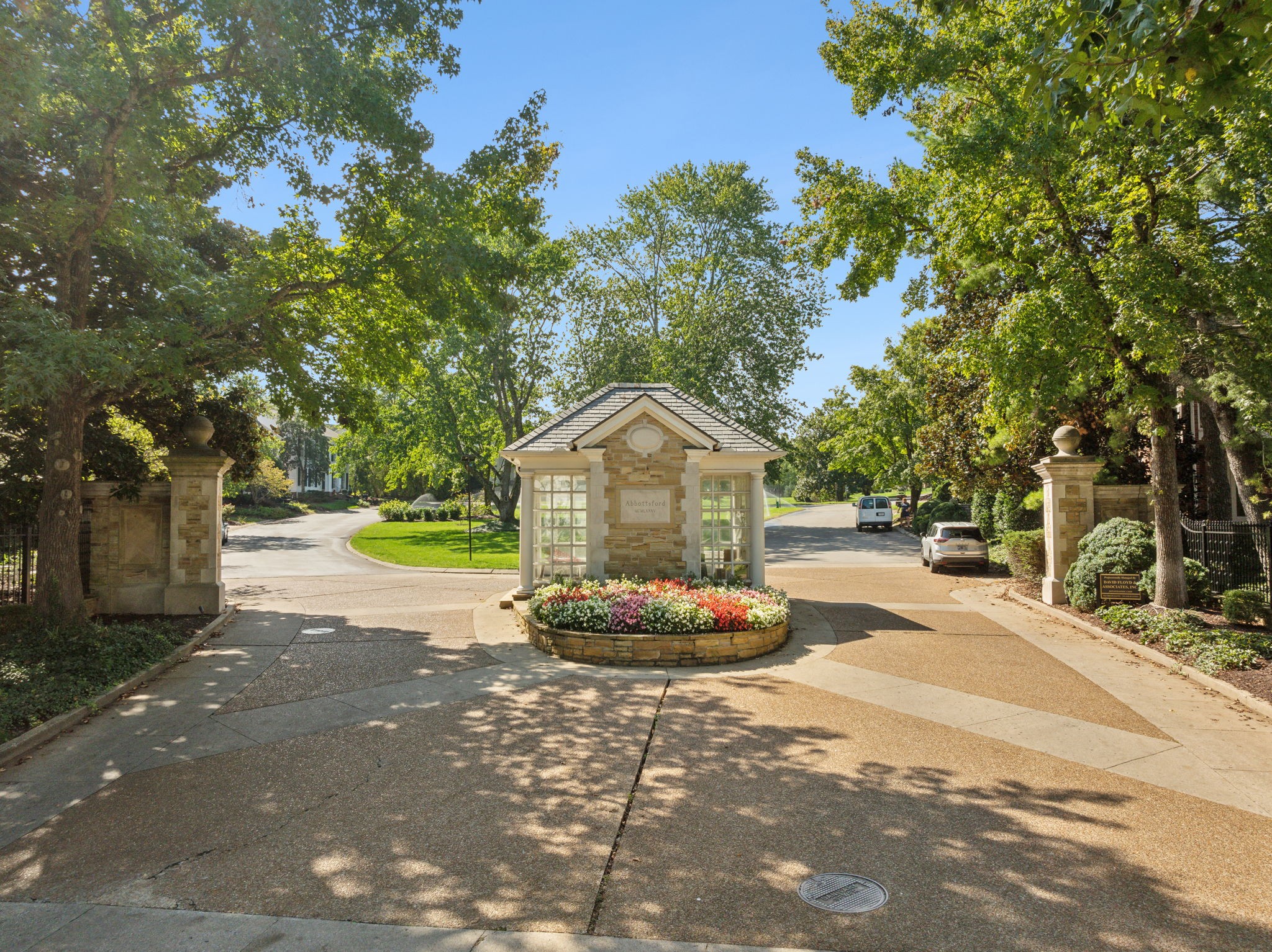 203 Kensington Park Property Photo 2