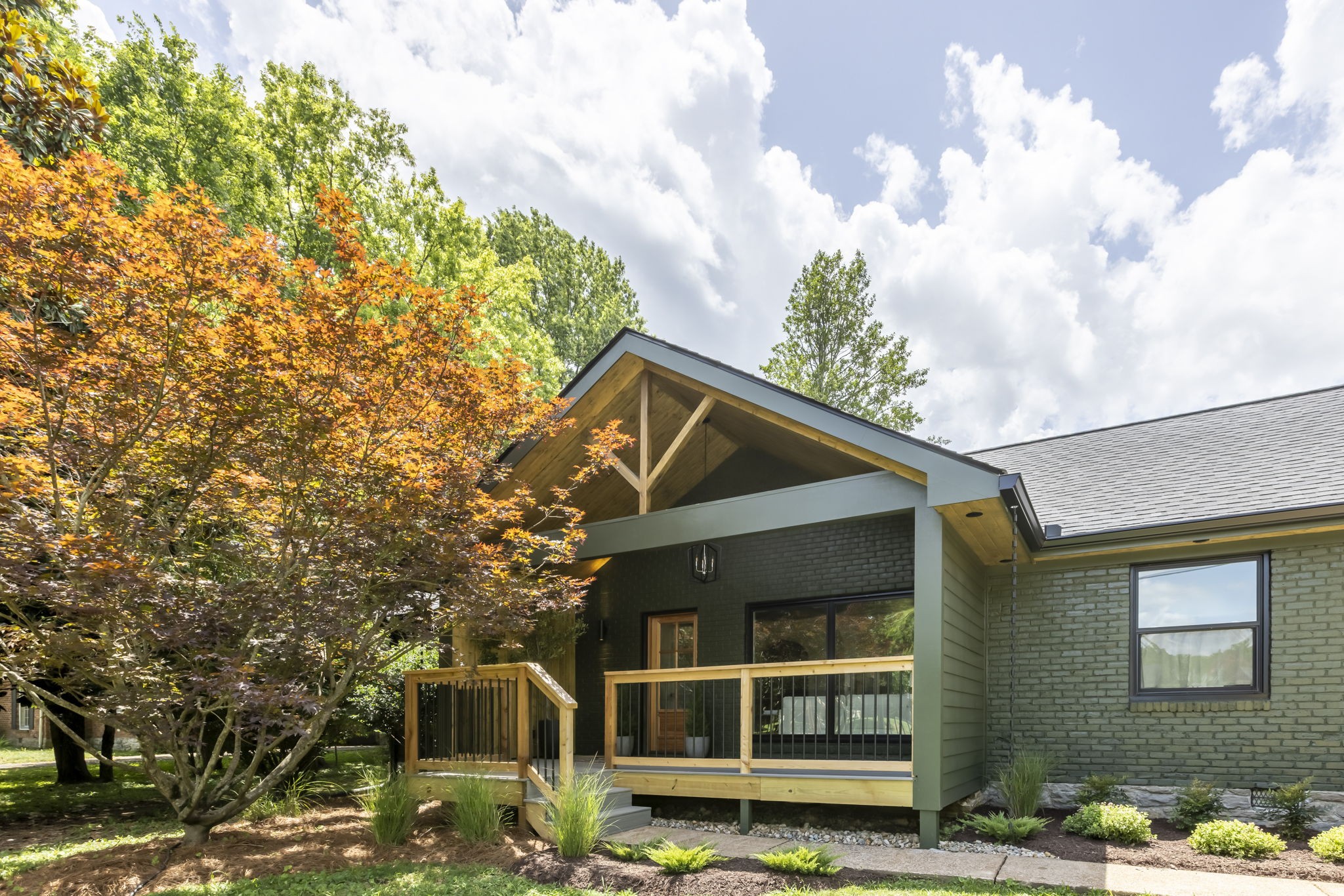 409 Rosebank Ave Property Photo 1