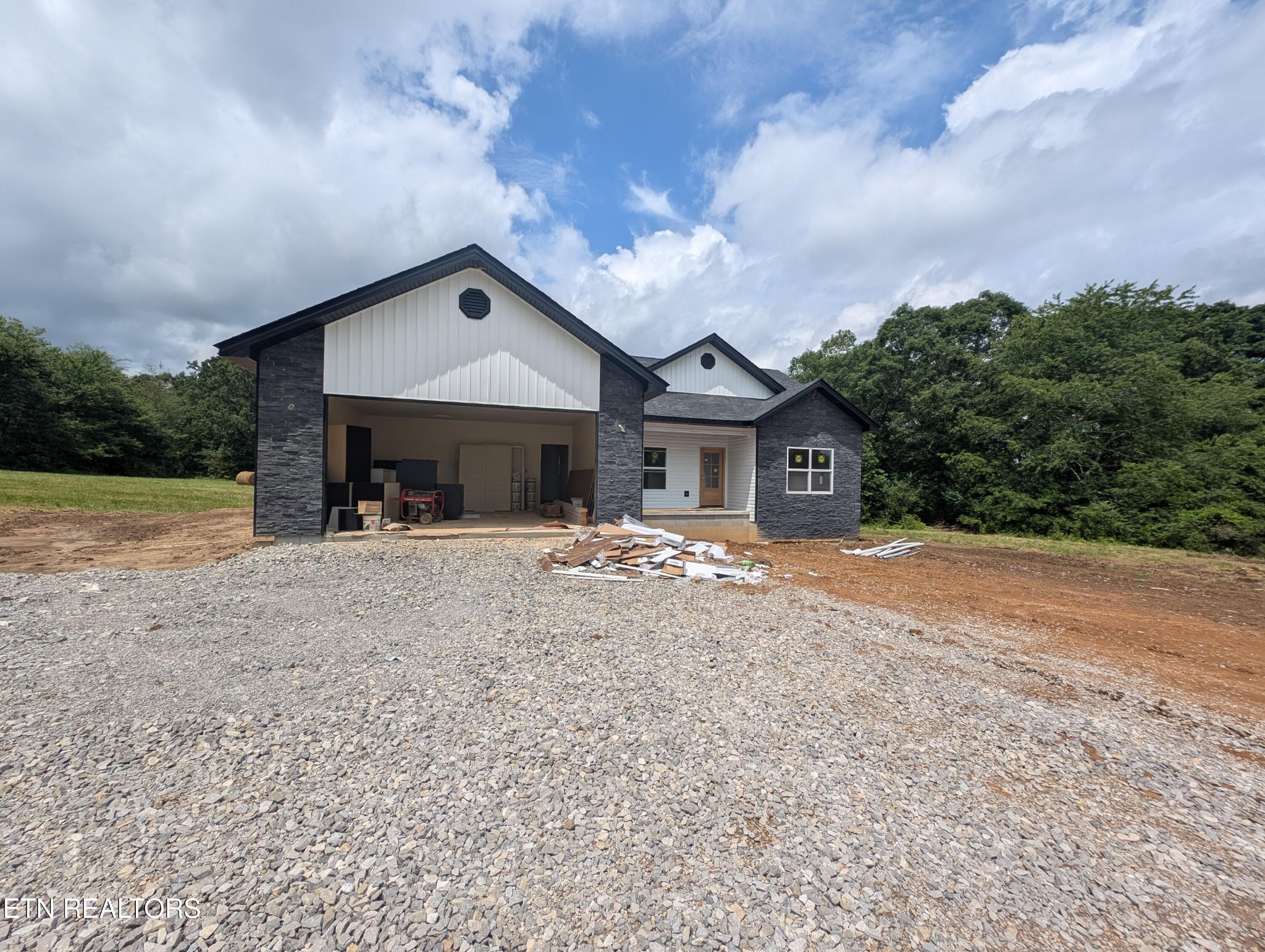 249 Old Grimsley Court Property Photo 4