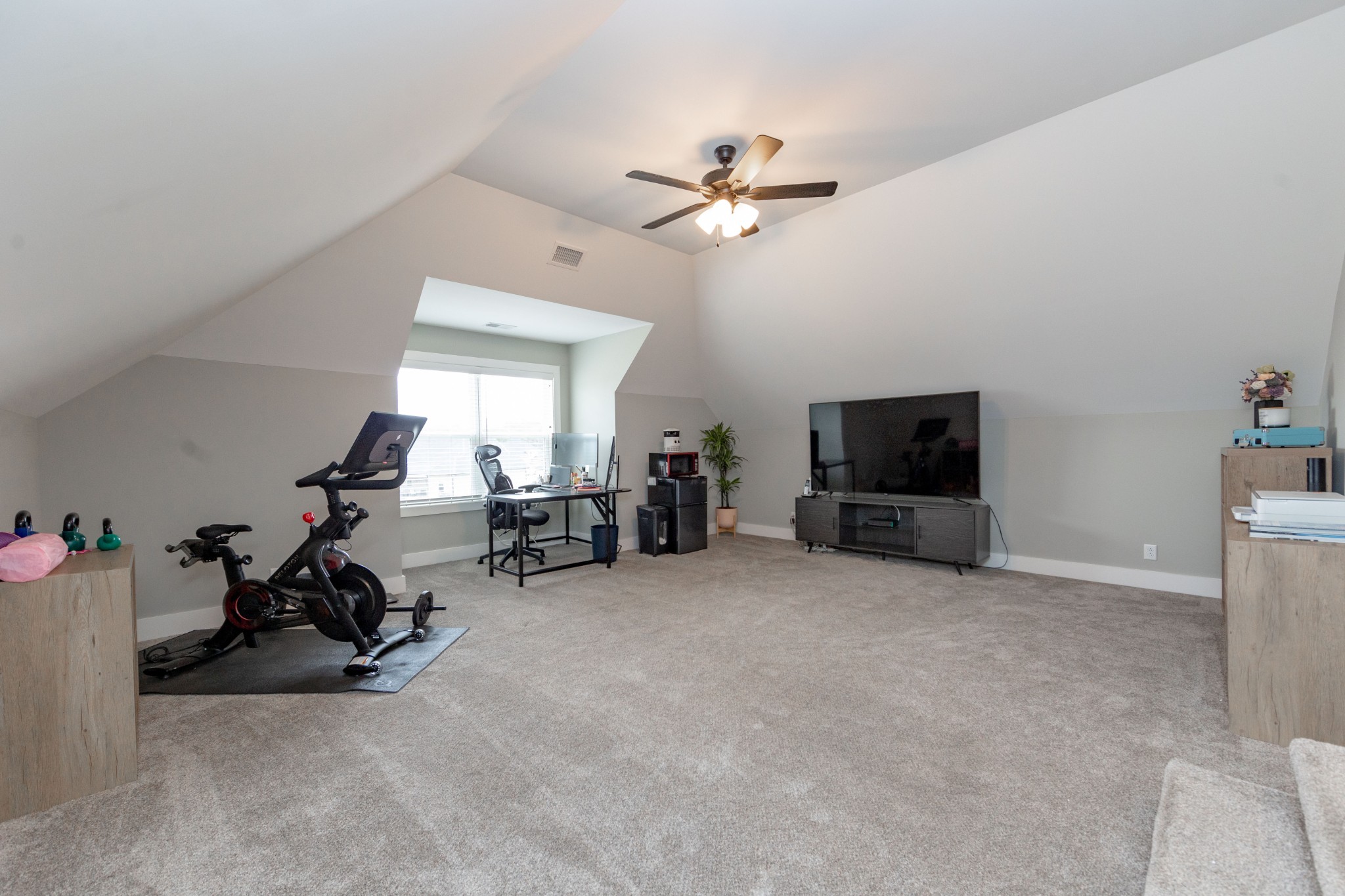 7819 Santos Dr Property Photo 27