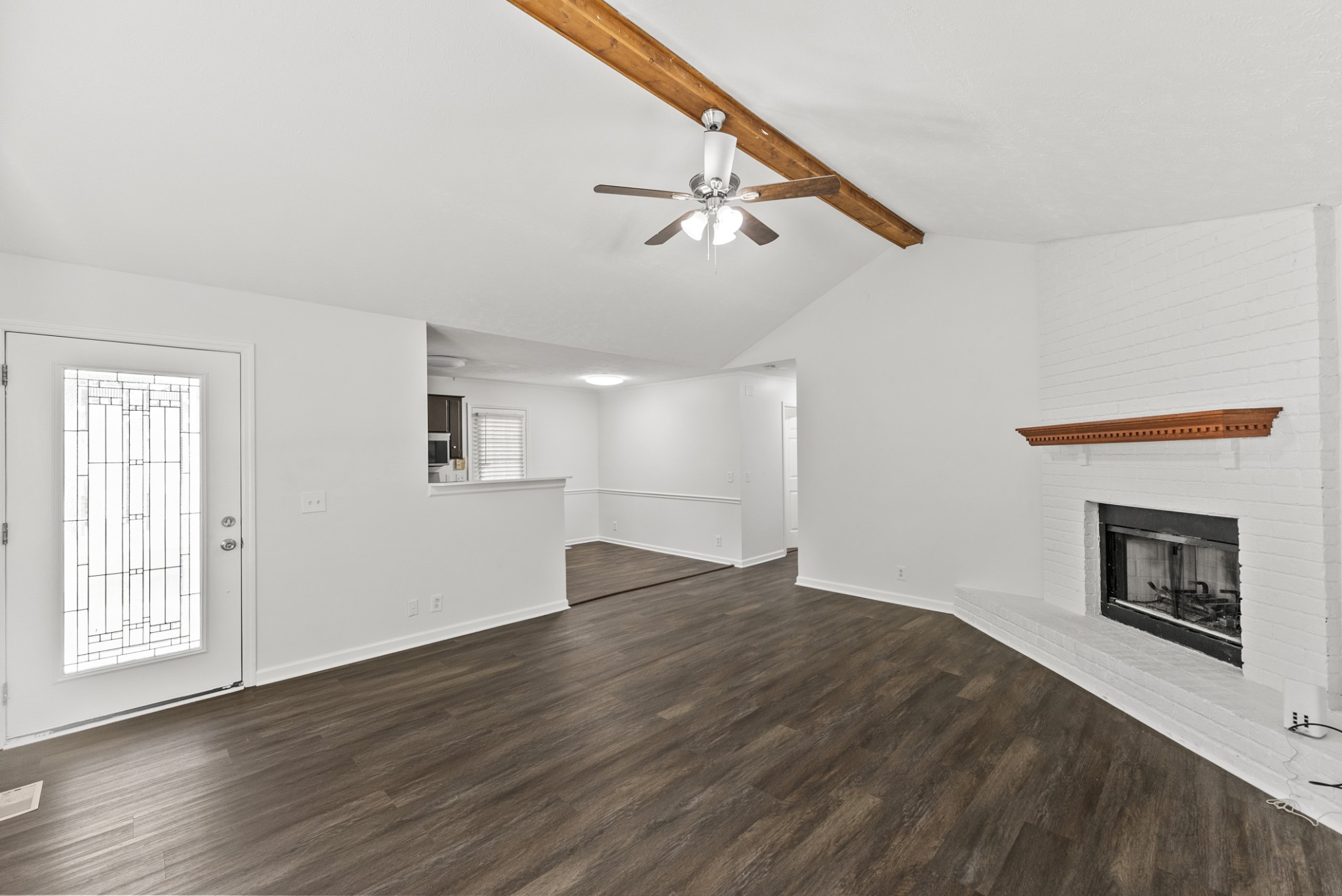 4880 Peppertree Dr Property Photo 7
