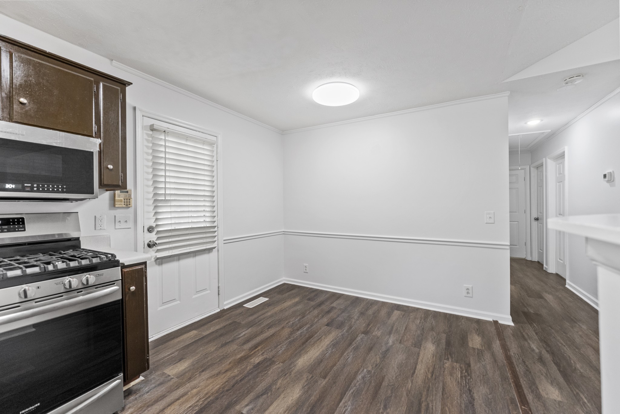 4880 Peppertree Dr Property Photo 11