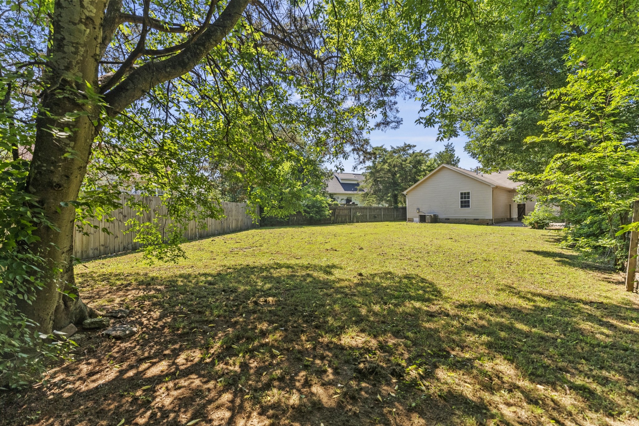 4880 Peppertree Dr Property Photo 26