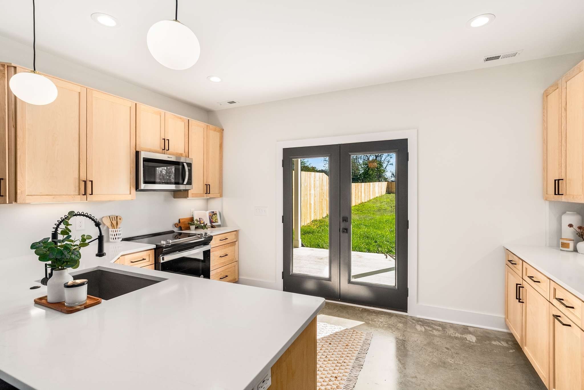 1823 River Drive Property Photo 10