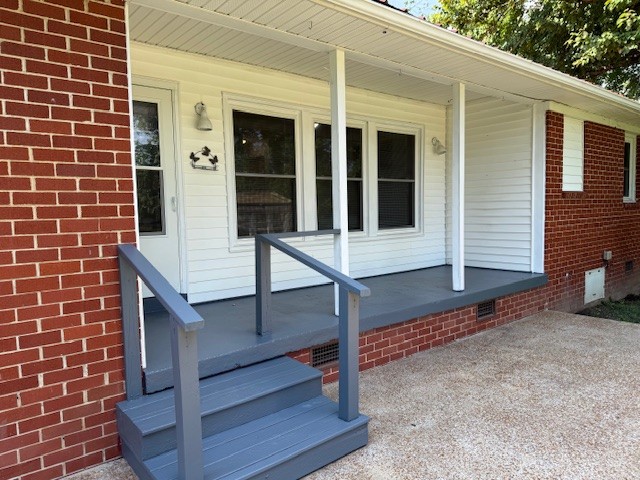 1217 Melrose St Property Photo 3
