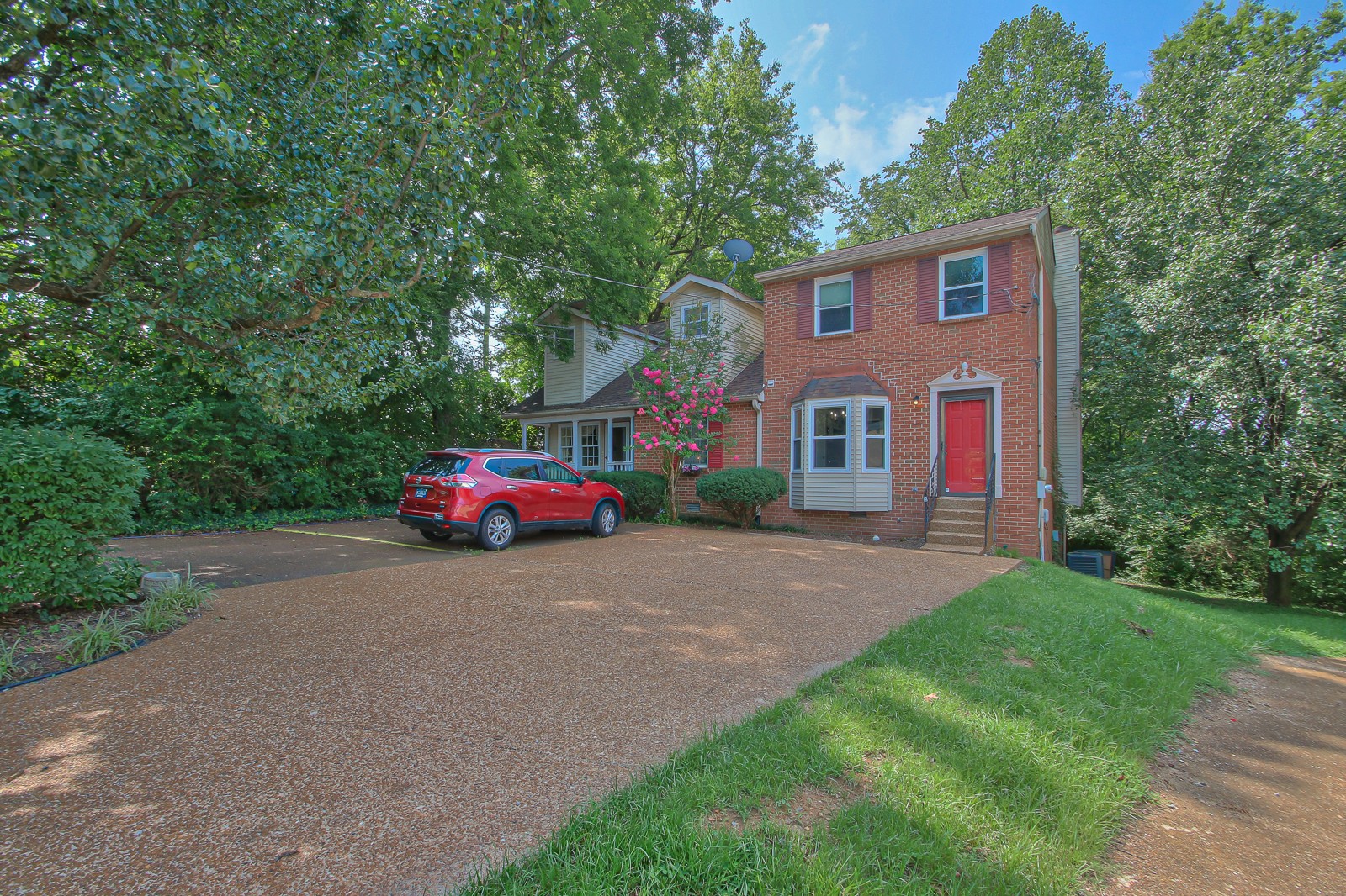 2344 Tally Green Ct Property Photo 5