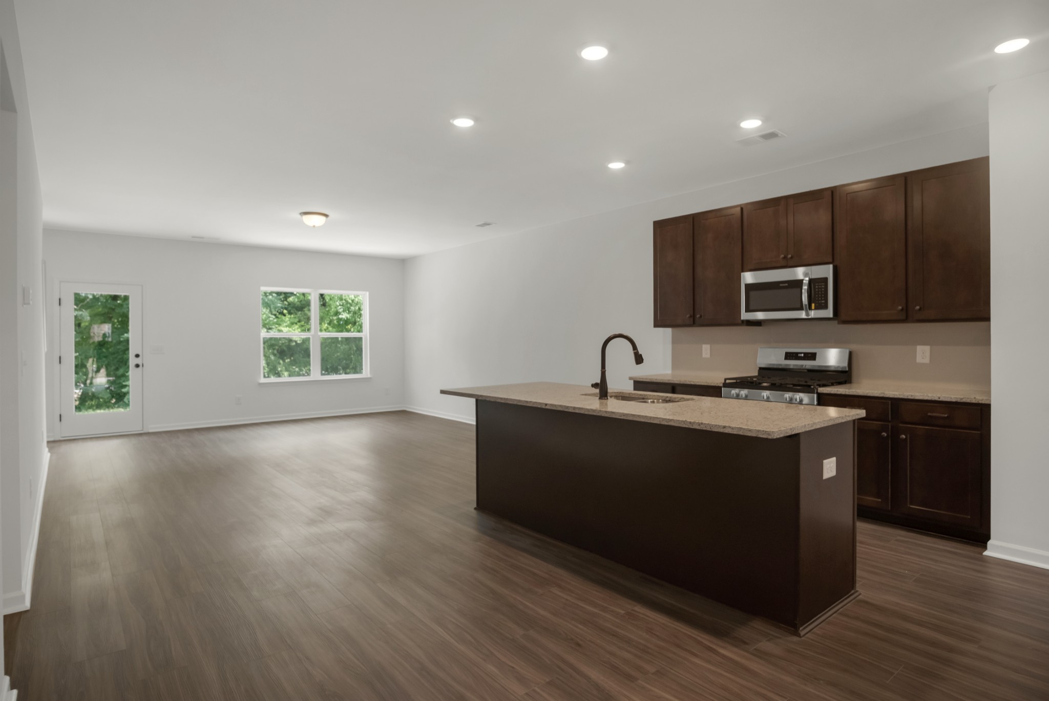 771 Chiswick Court Property Photo 12