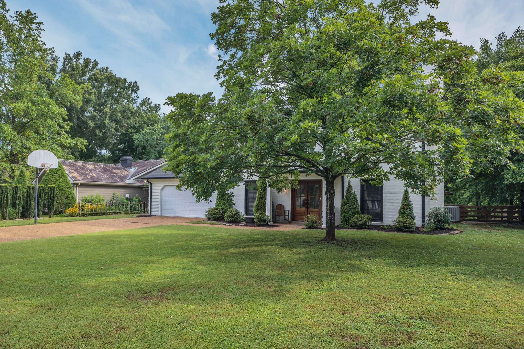 1017 Boxwood Dr Property Photo 3