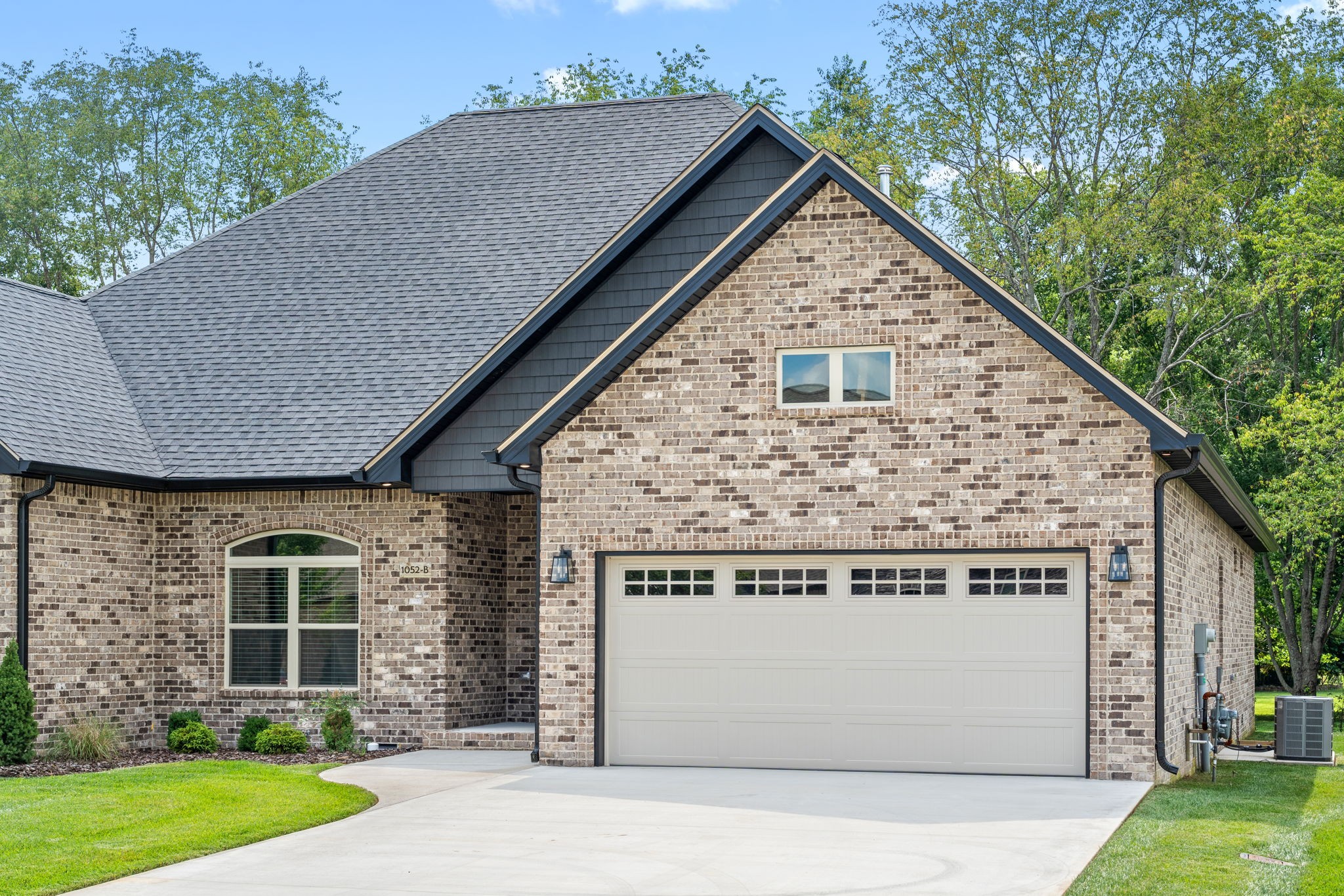1052 Veridian Drive Property Photo 2