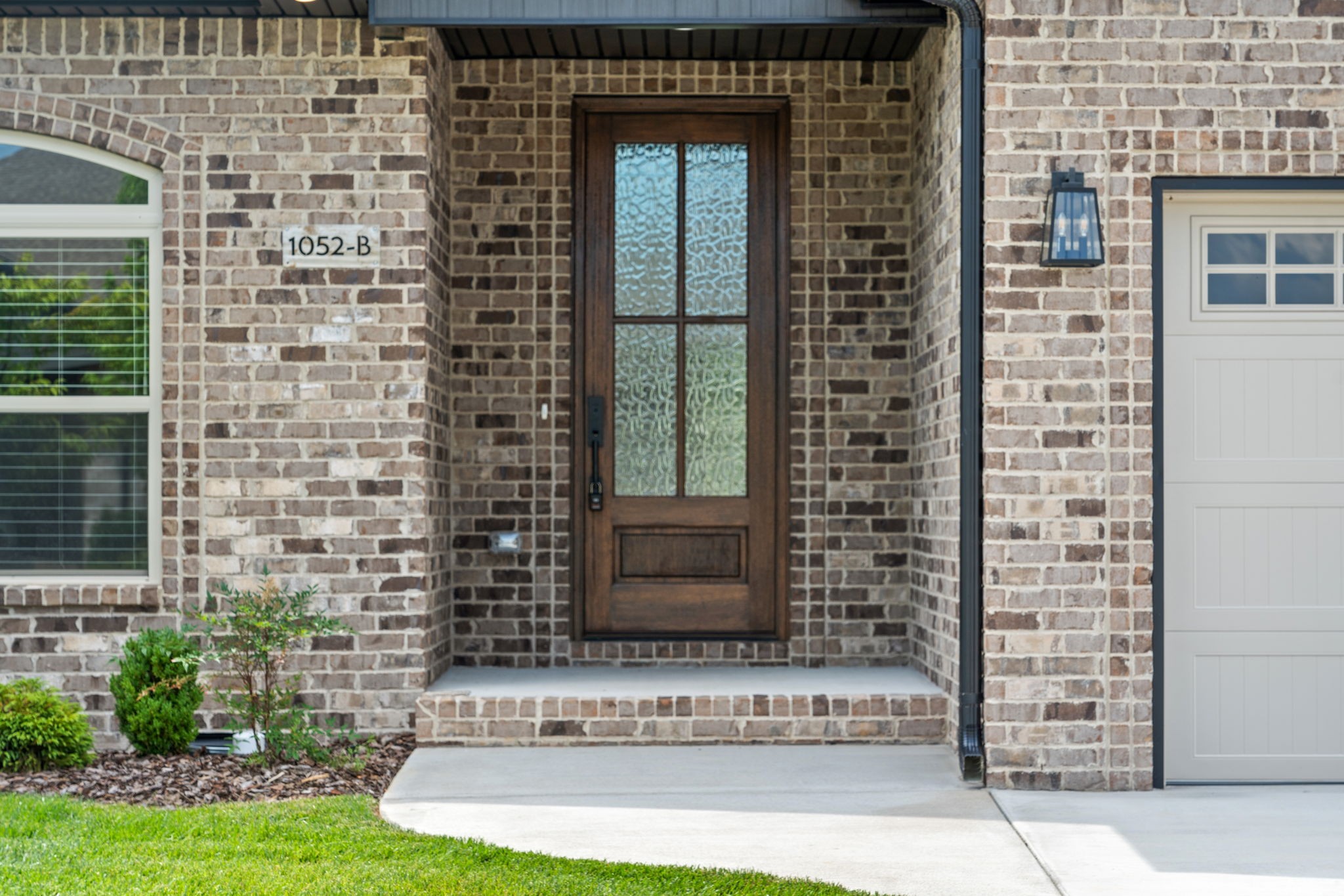 1052 Veridian Drive Property Photo 4