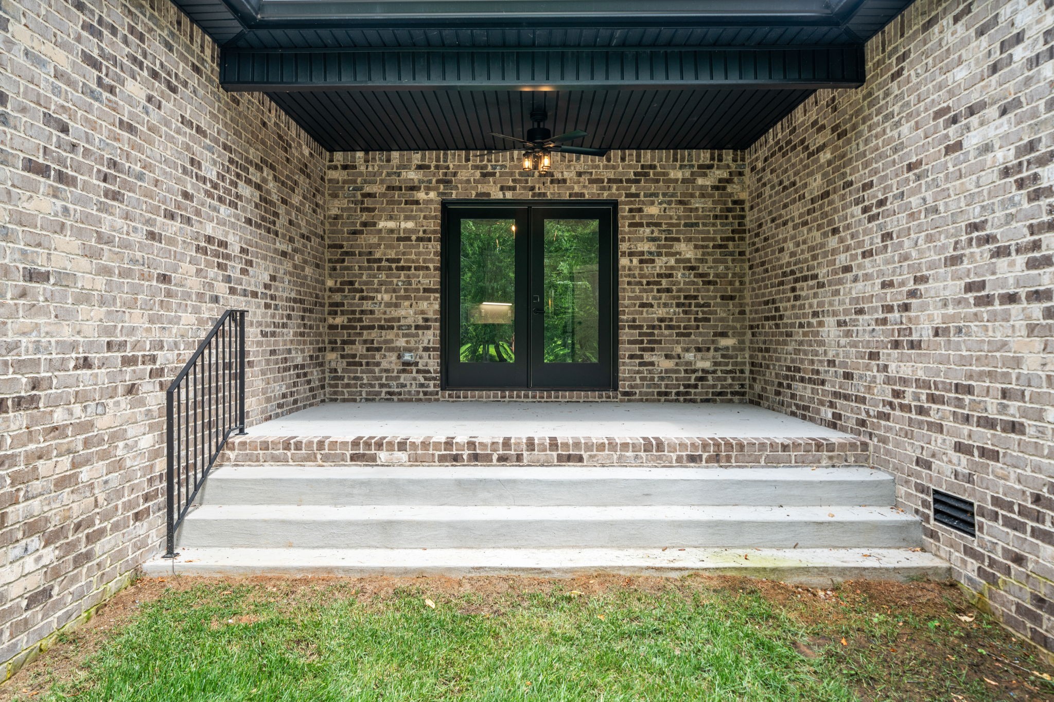 1052 Veridian Drive Property Photo 35