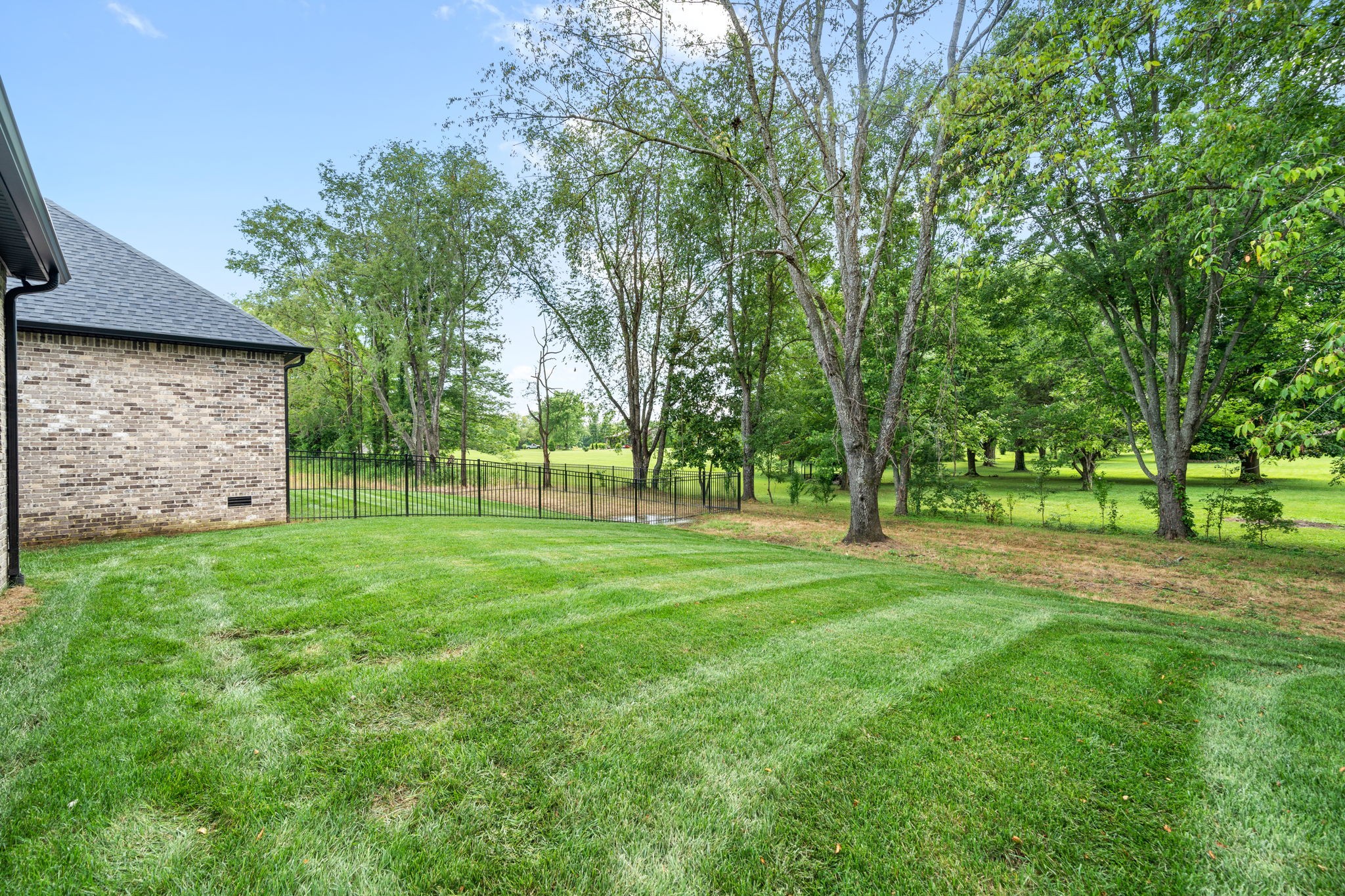 1052 Veridian Drive Property Photo 37