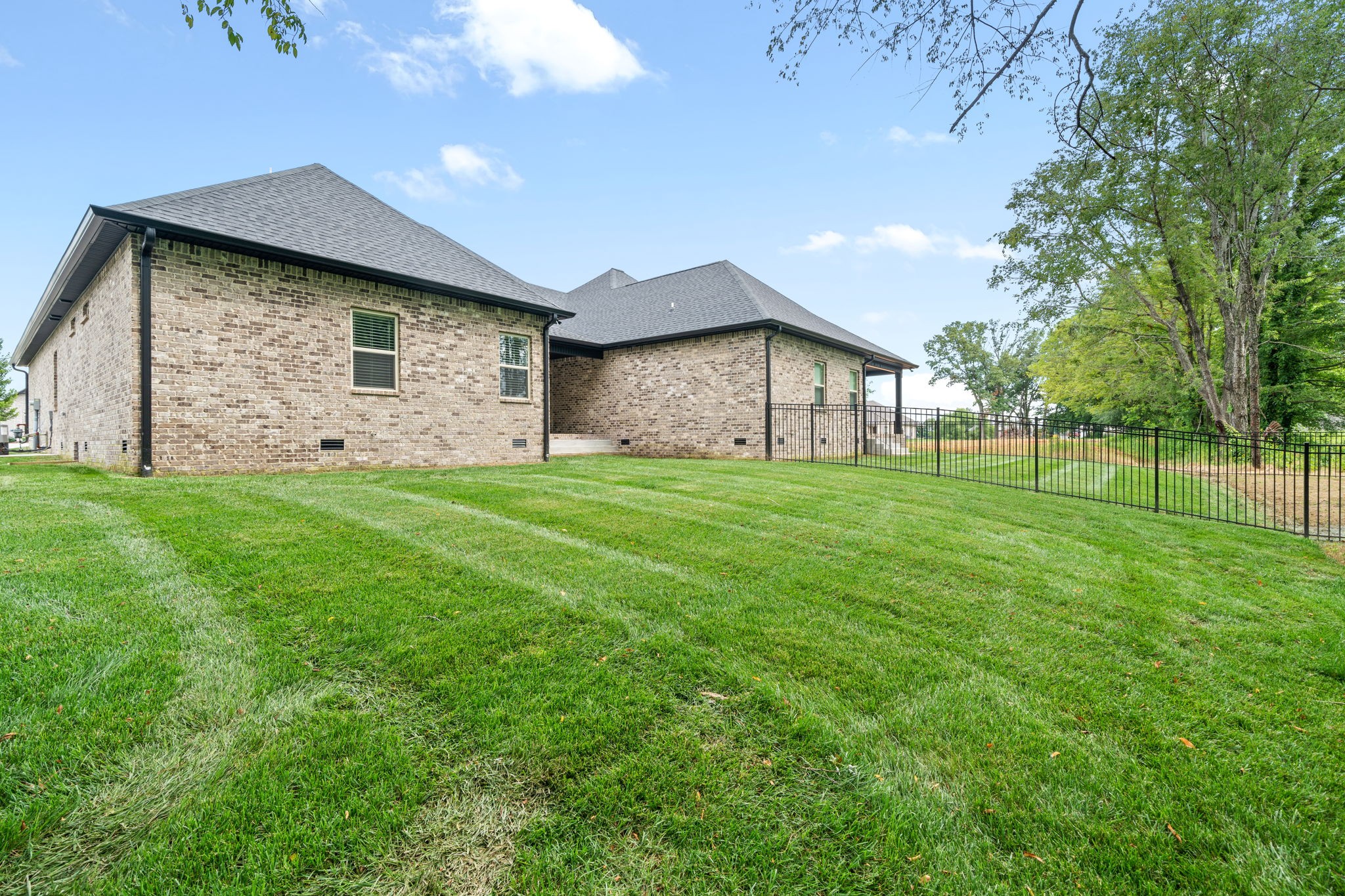 1052 Veridian Drive Property Photo 38