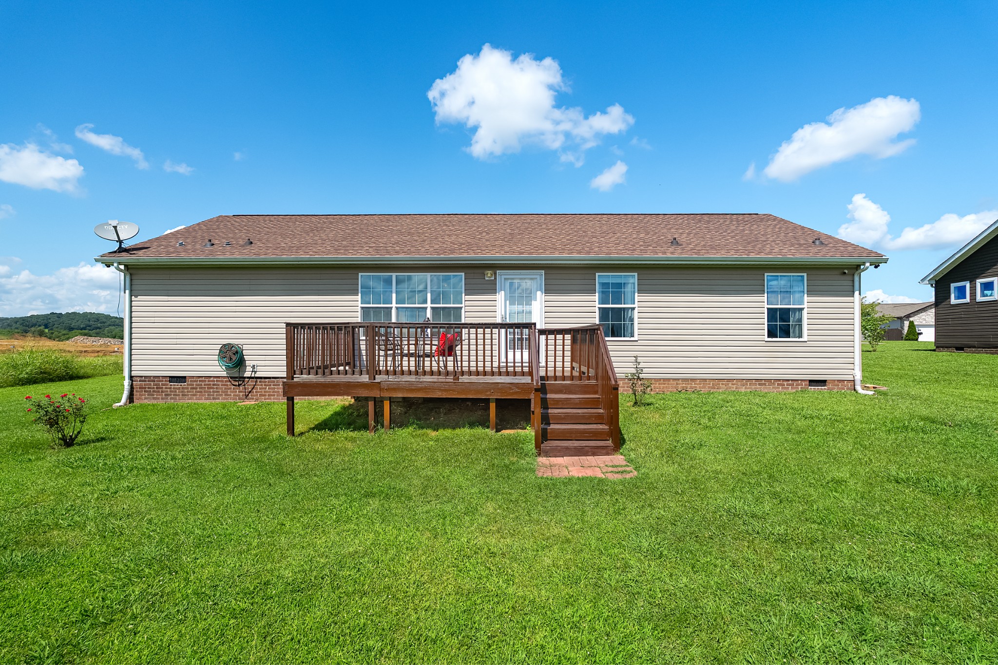 1011 Mccormick Xing Property Photo 4