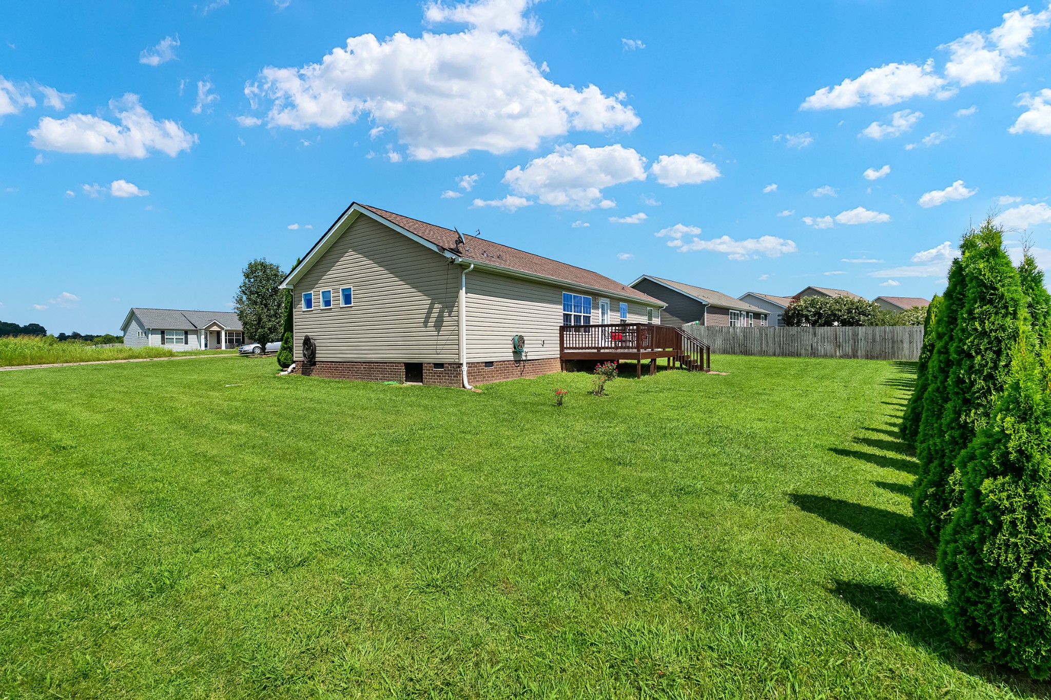 1011 Mccormick Xing Property Photo 5