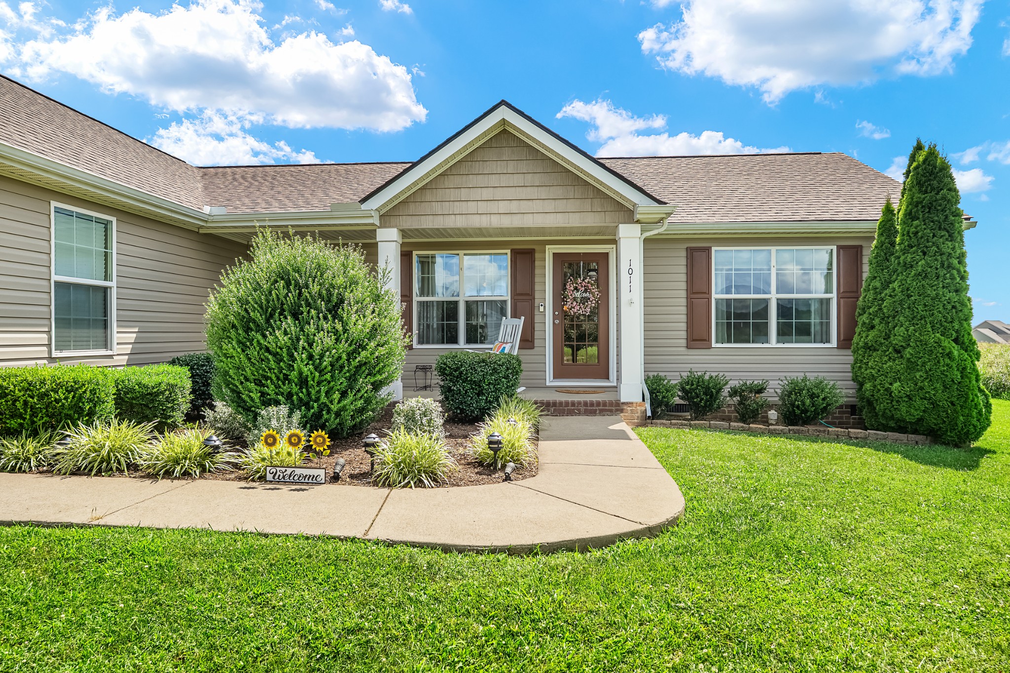 1011 Mccormick Xing Property Photo 6