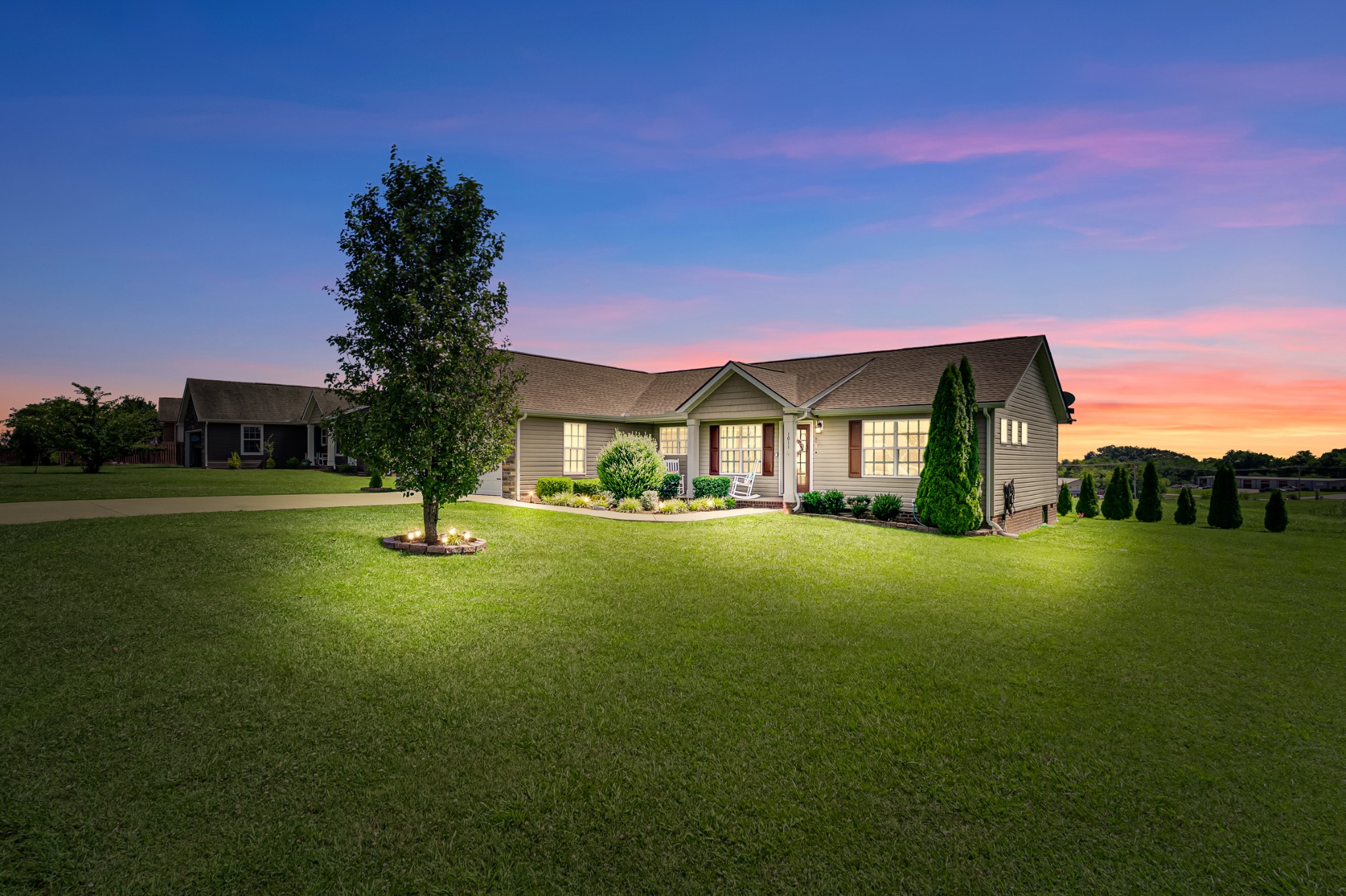 1011 Mccormick Xing Property Photo 7
