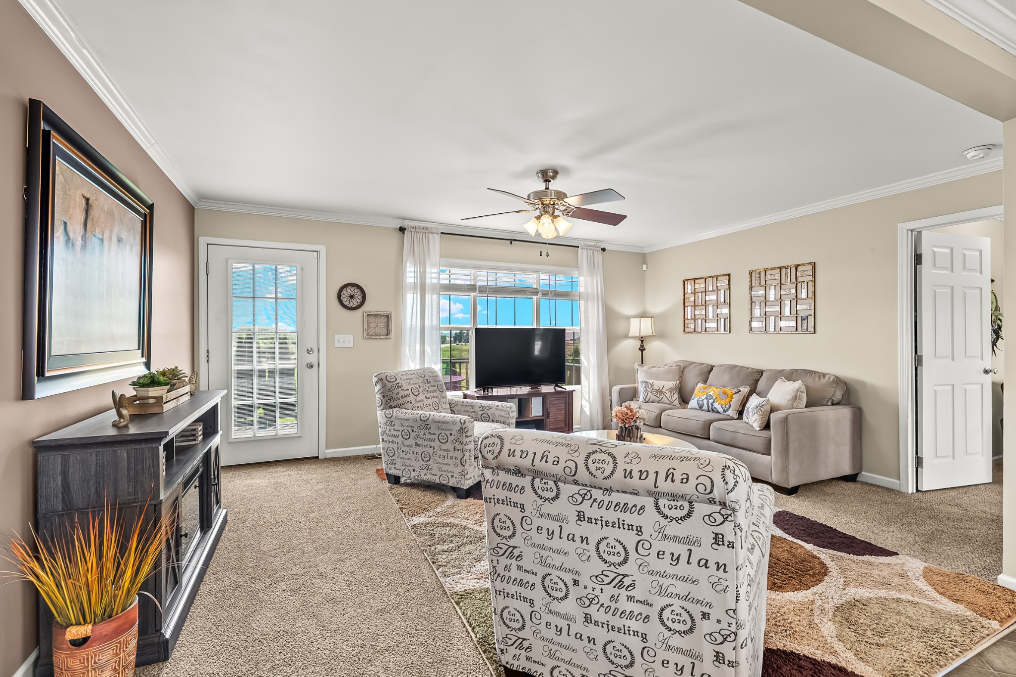1011 Mccormick Xing Property Photo 18