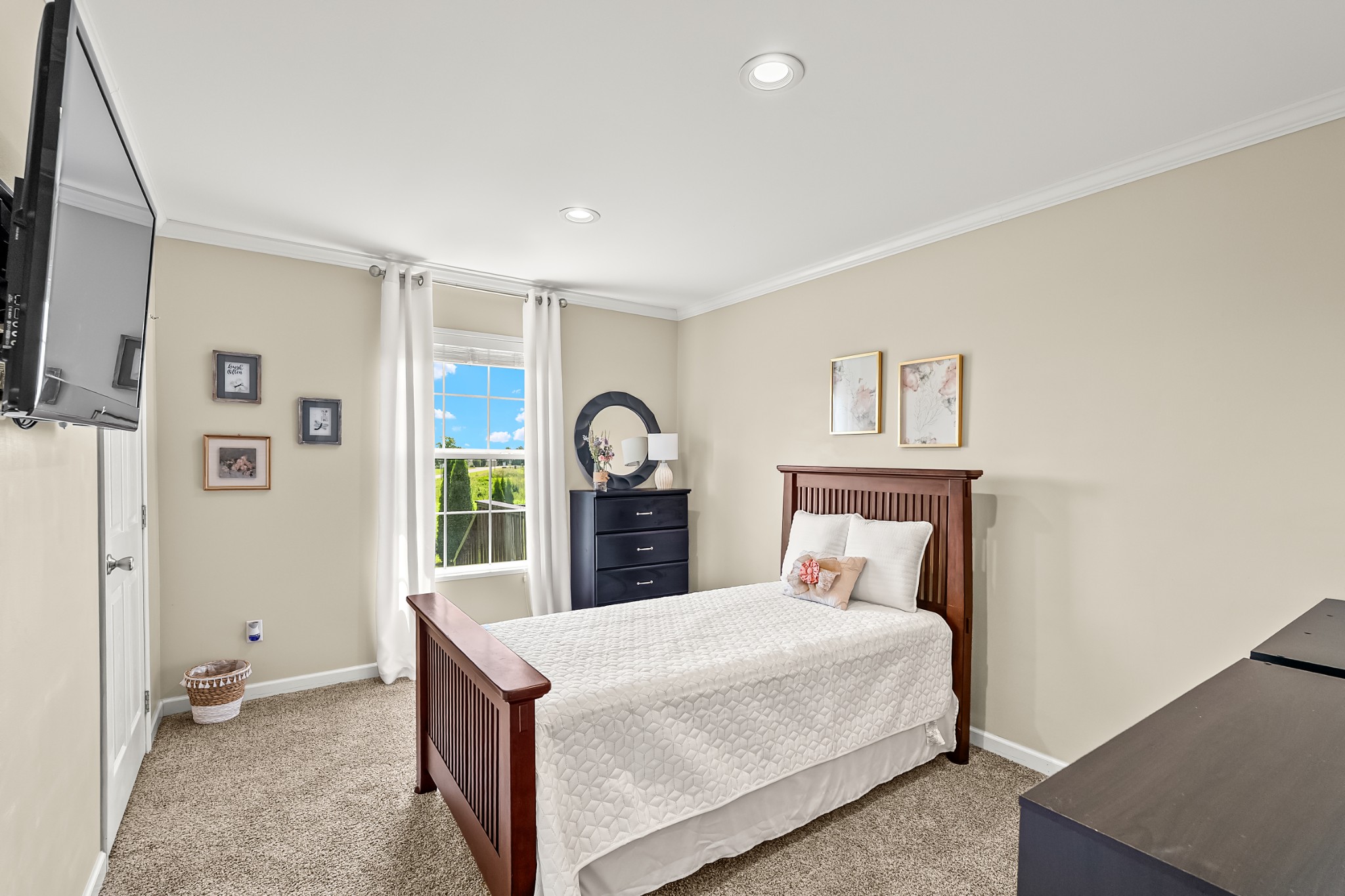 1011 Mccormick Xing Property Photo 25