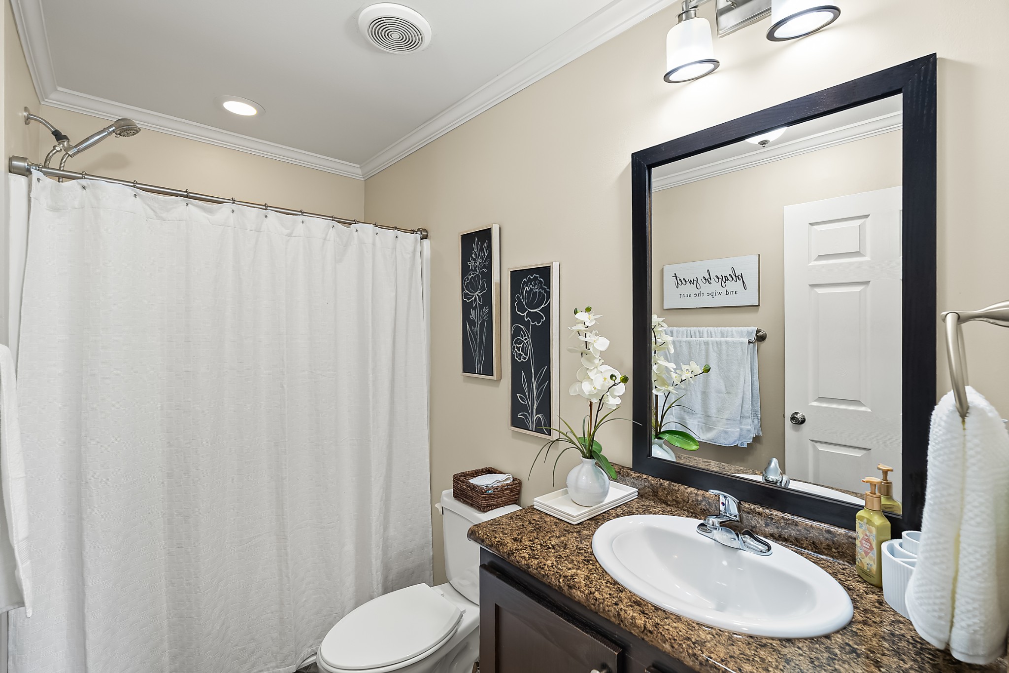 1011 Mccormick Xing Property Photo 27
