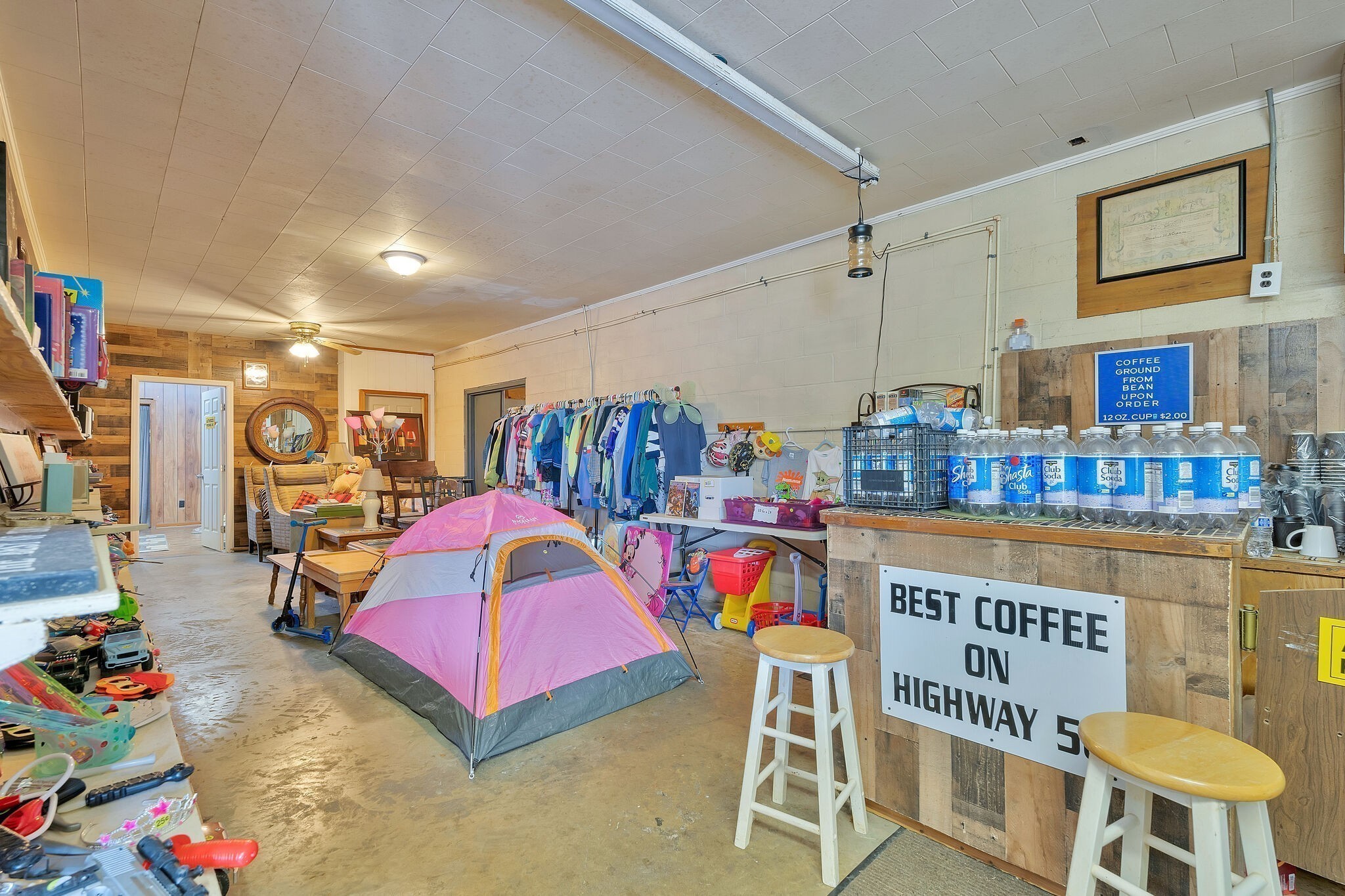 1183 Main St Property Photo 4