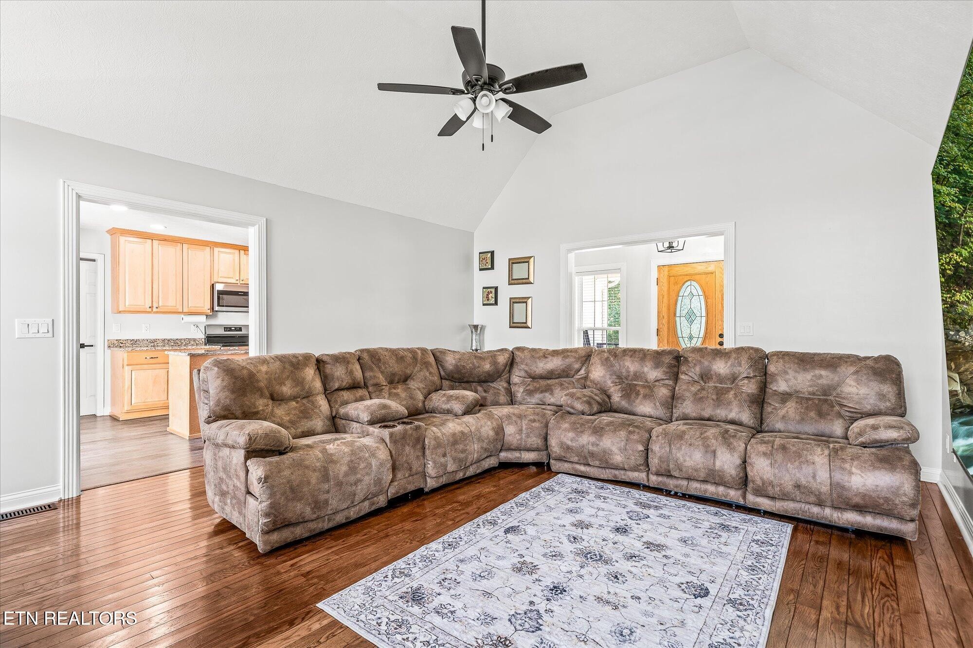 1036 Circle Drive Drive Property Photo 13